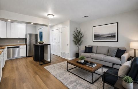 3rd image of 1221 W Hopkins St #2, San Marcos, TX 78666 | MLS# 1805406