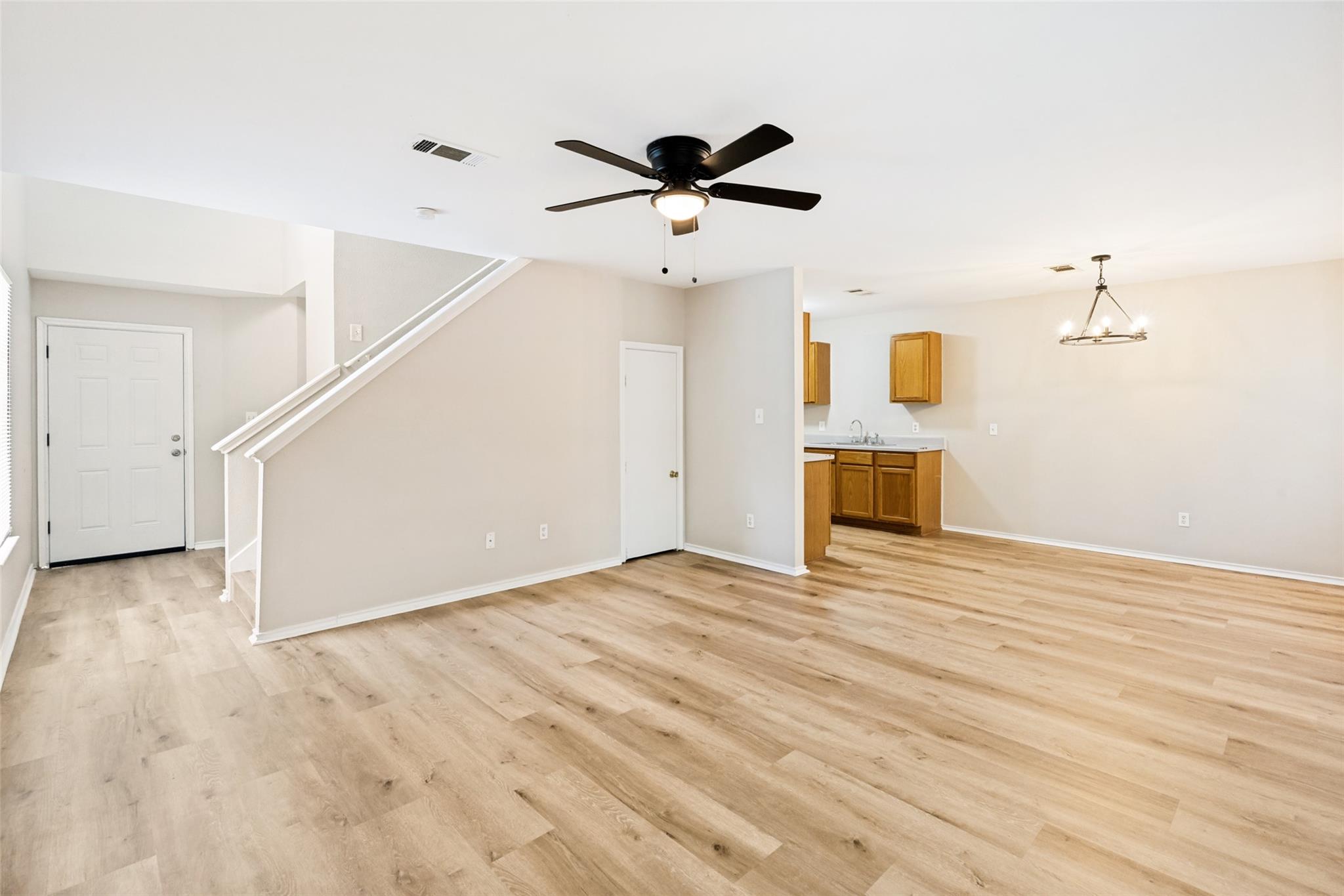 4th image of 945-947 Sagewood Trl, San Marcos, TX 78666 | MLS# 4064365