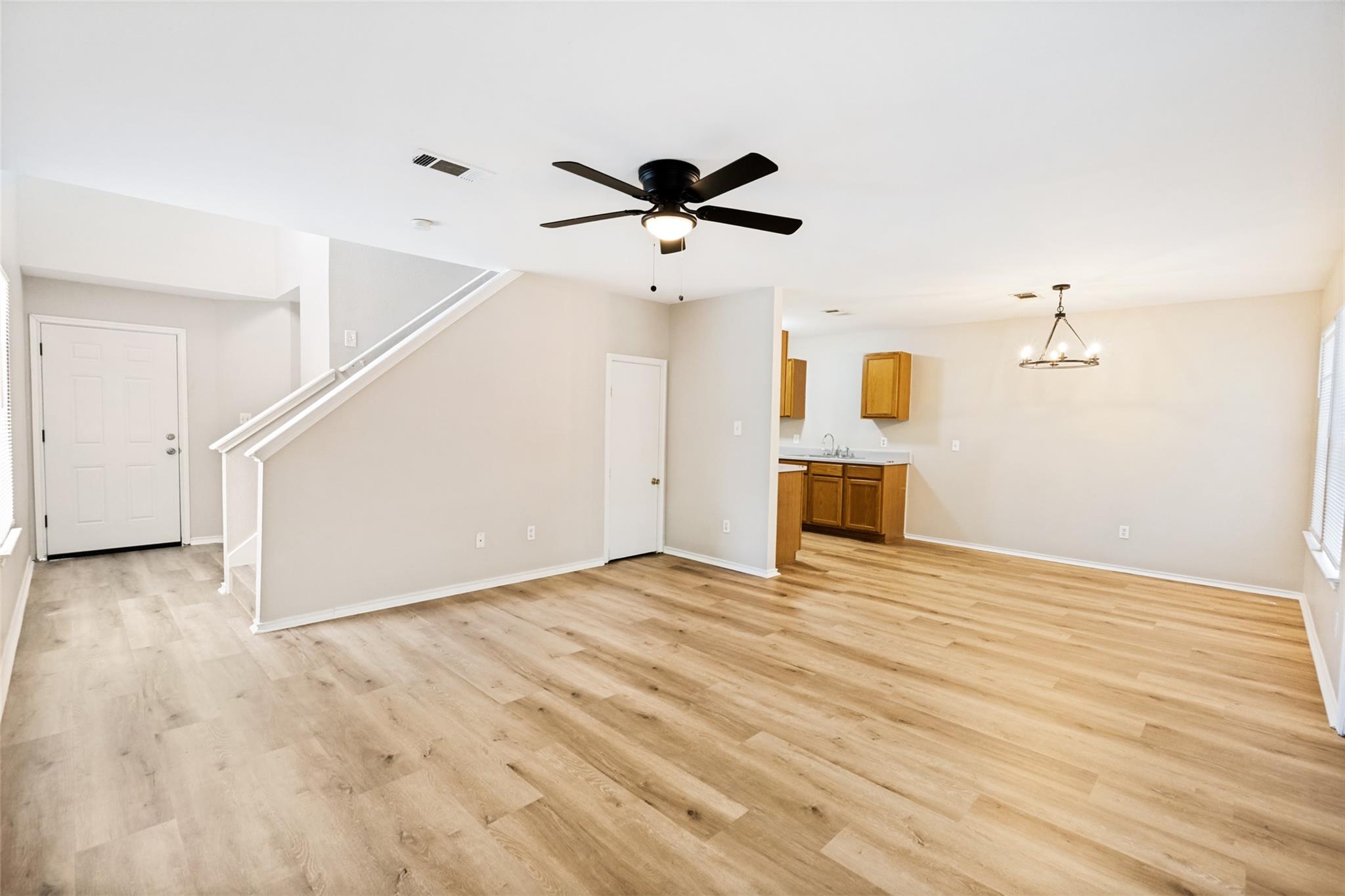 5th image of 945-947 Sagewood Trl, San Marcos, TX 78666 | MLS# 4064365