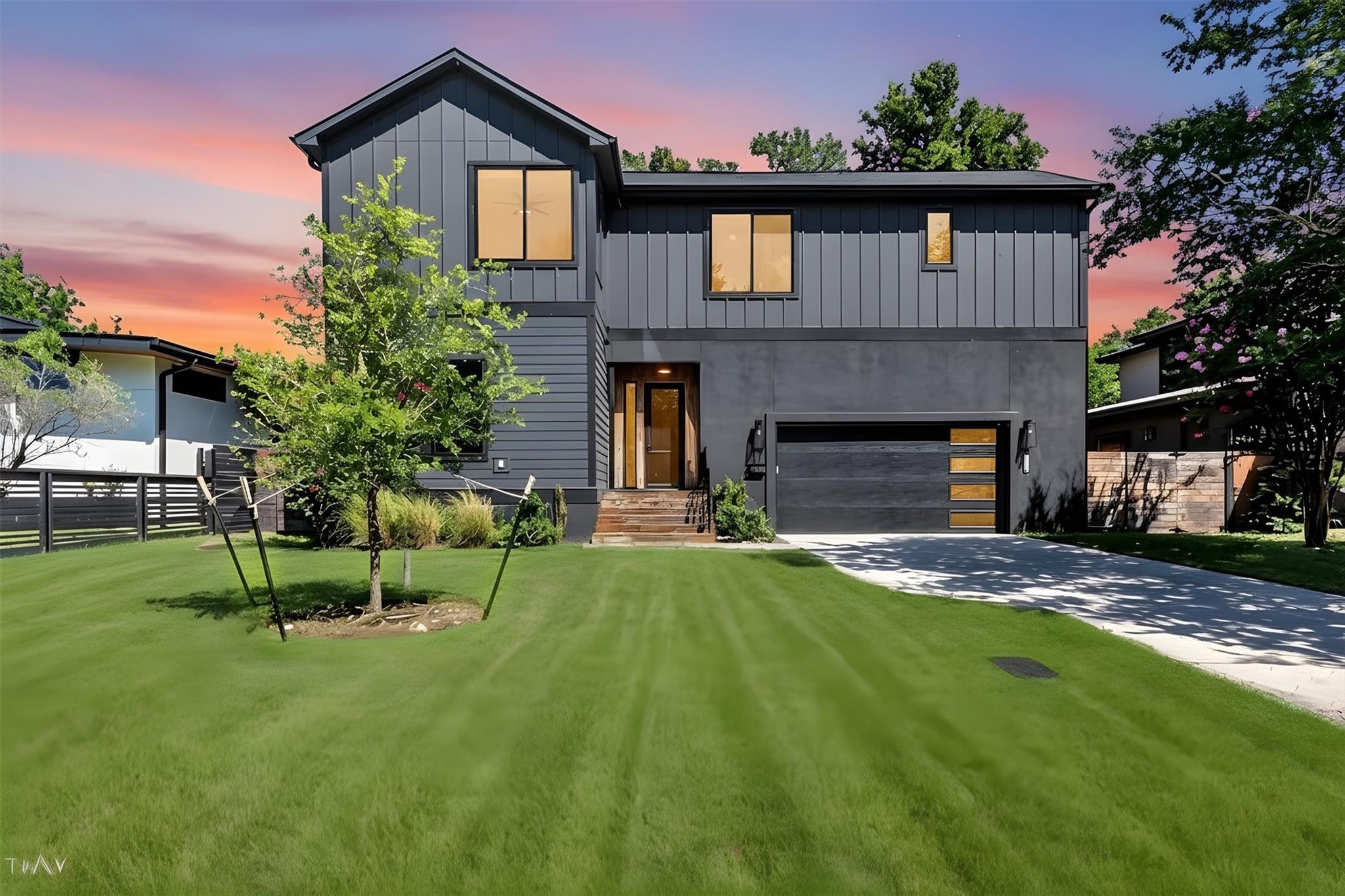 1st image of 6905 Daugherty St, Austin, TX 78757 | MLS# 9881862