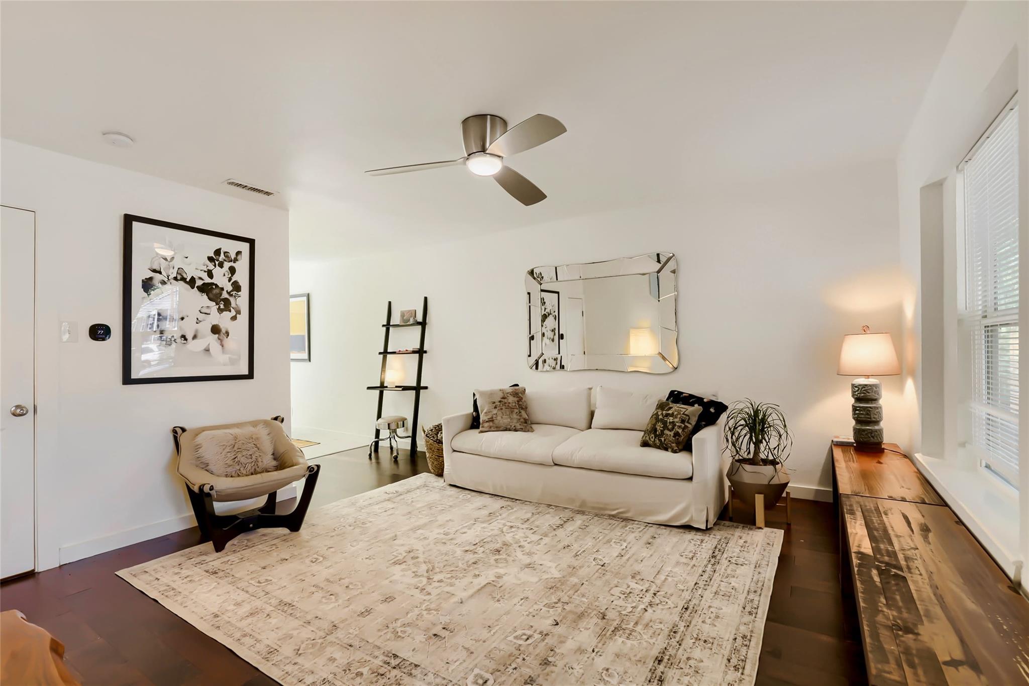 3rd image of 6211 Manor Rd #105, Austin, TX 78723 | MLS# 8296399