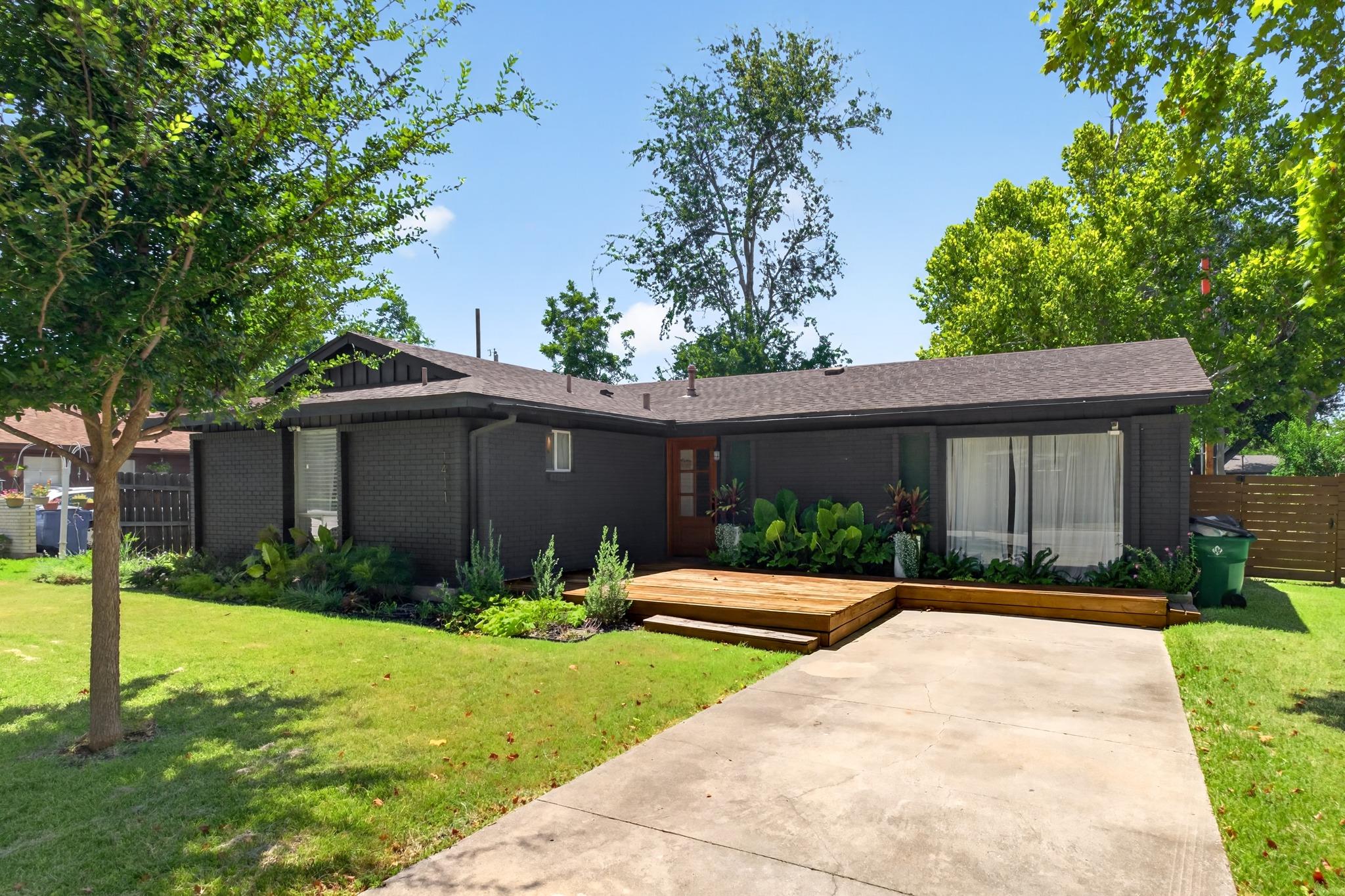 4th image of 1411 Gilmore St, Taylor, TX 76574 | MLS# 1786349