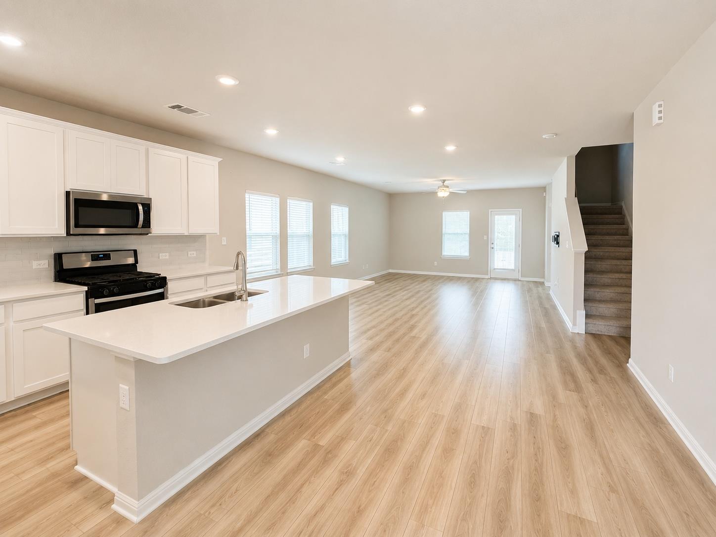 3rd image of 206 Wind Trl, Hutto, TX 78634 | MLS# 3581883