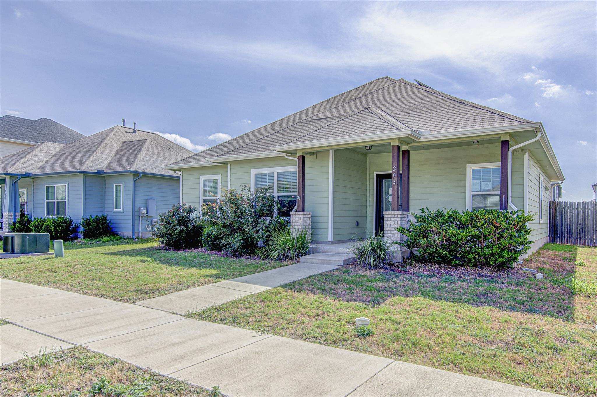 1st image of 204 Oldbridge Dr, Hutto, TX 78634 | MLS# 5040476