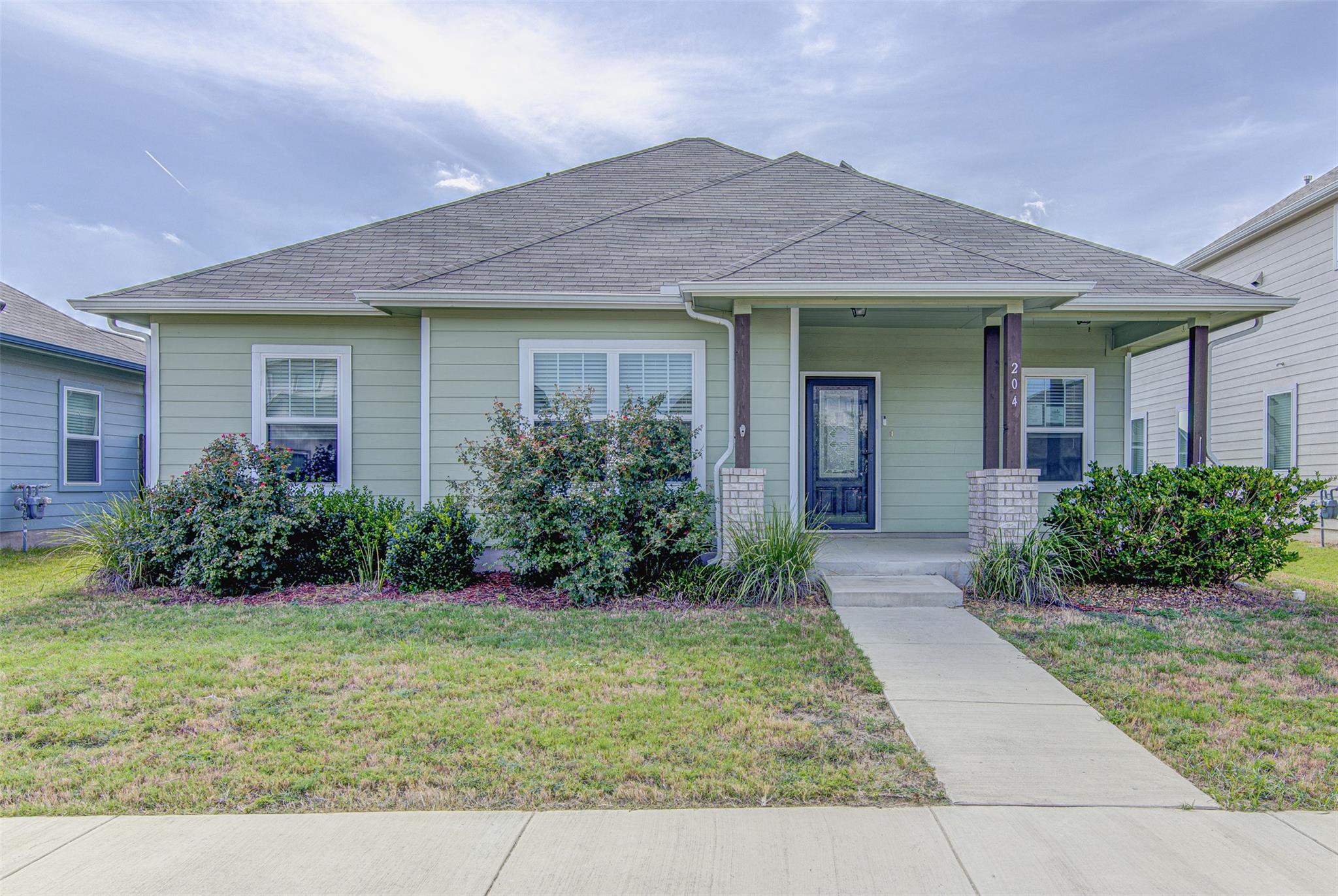 2nd image of 204 Oldbridge Dr, Hutto, TX 78634 | MLS# 5040476