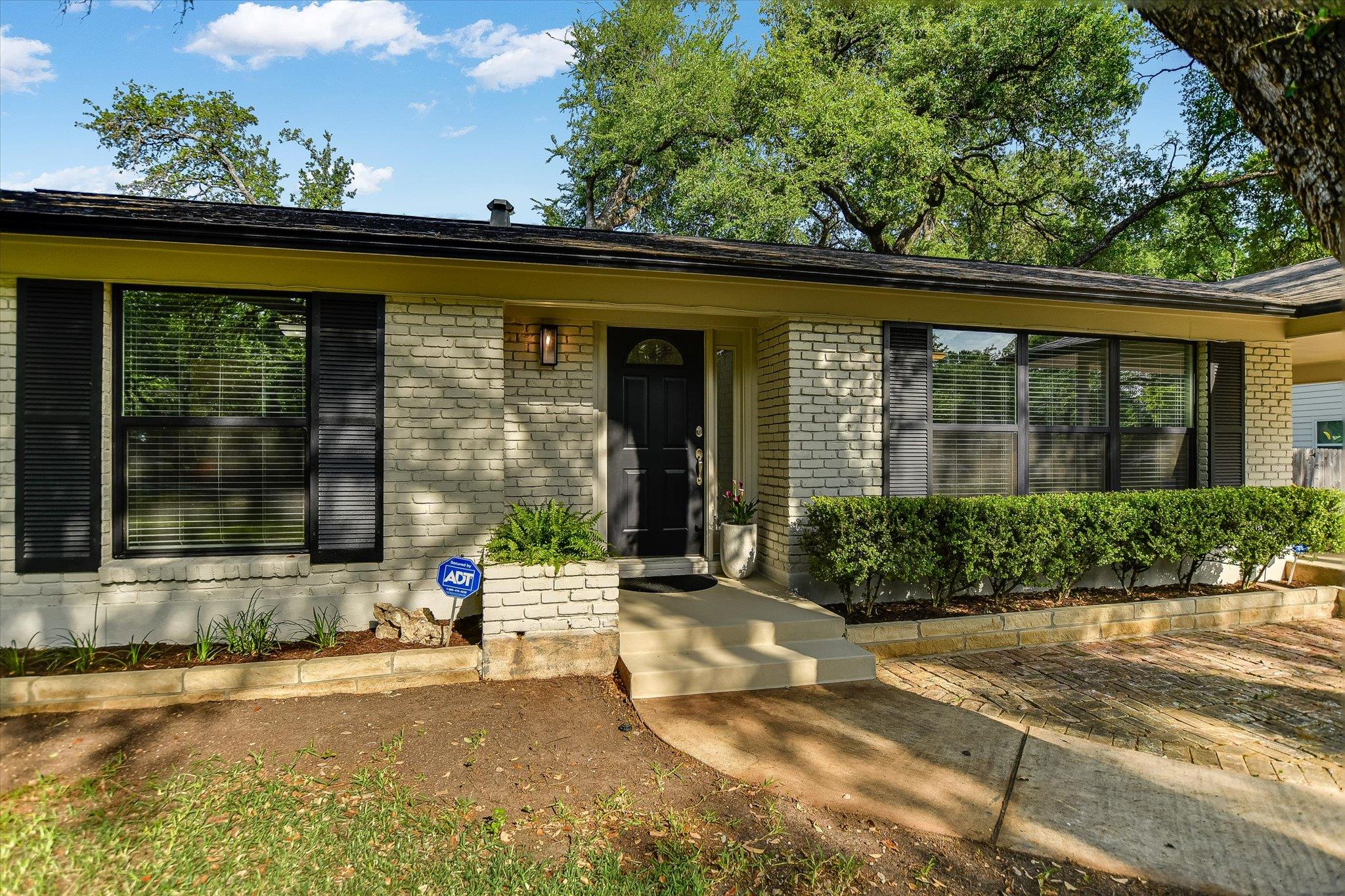 2nd image of 11806 Arabian Trl, Austin, TX 78759 | MLS# 8304187