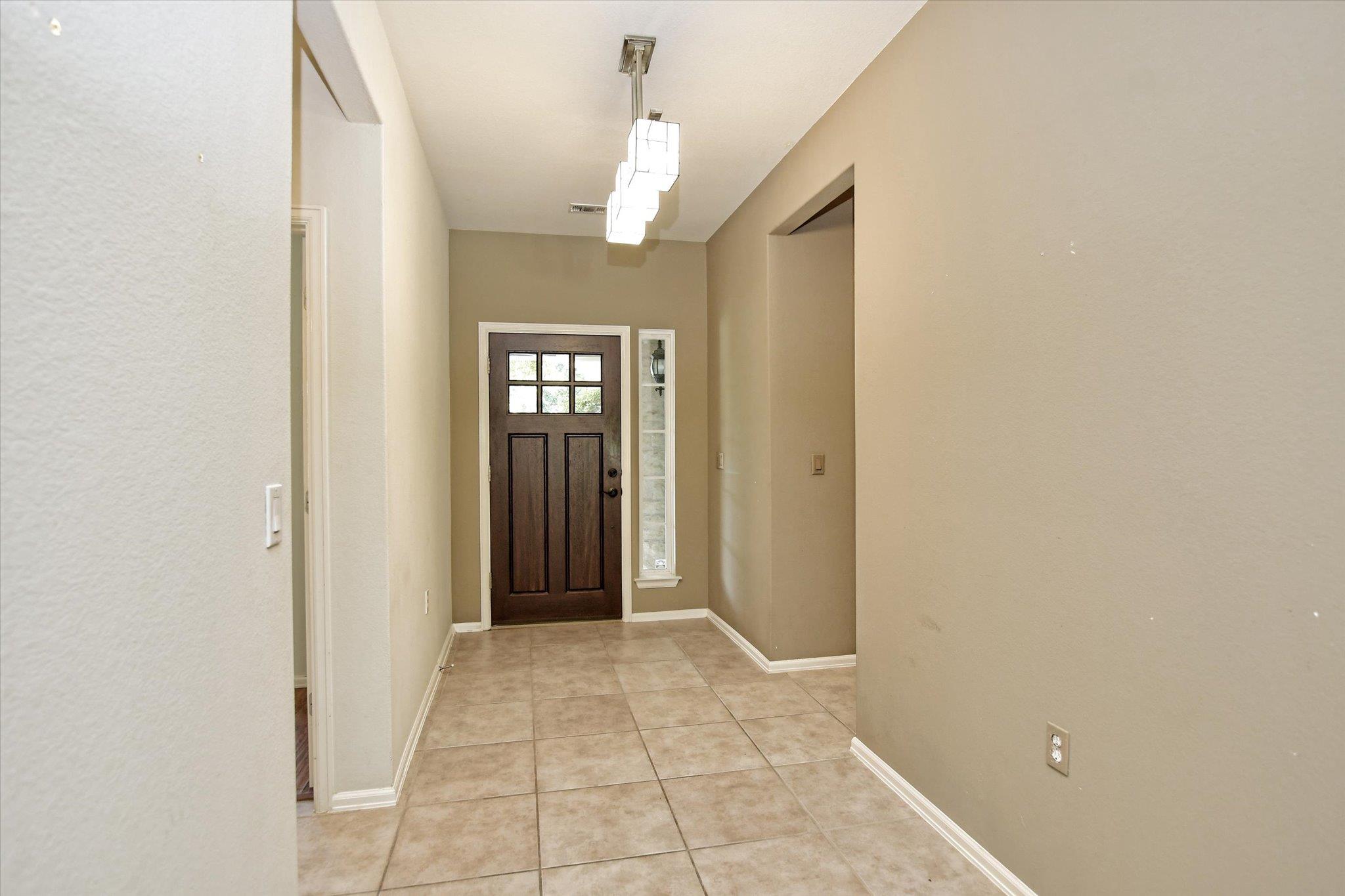image of 516 Independence Creek Ln, Georgetown, TX 78633 | MLS# 7416229