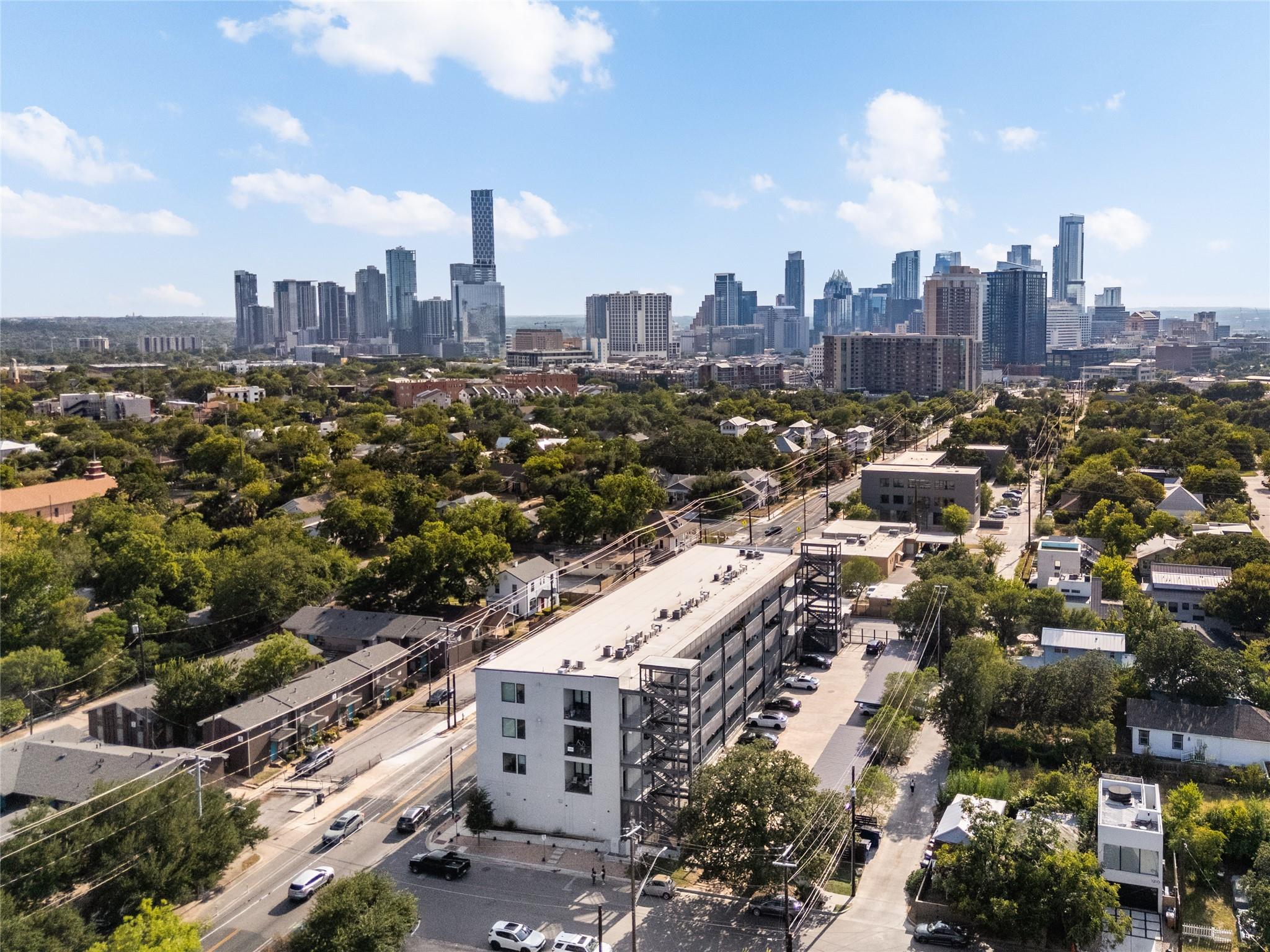 2nd image of 1322 E 12Th St, Austin, TX 78702
