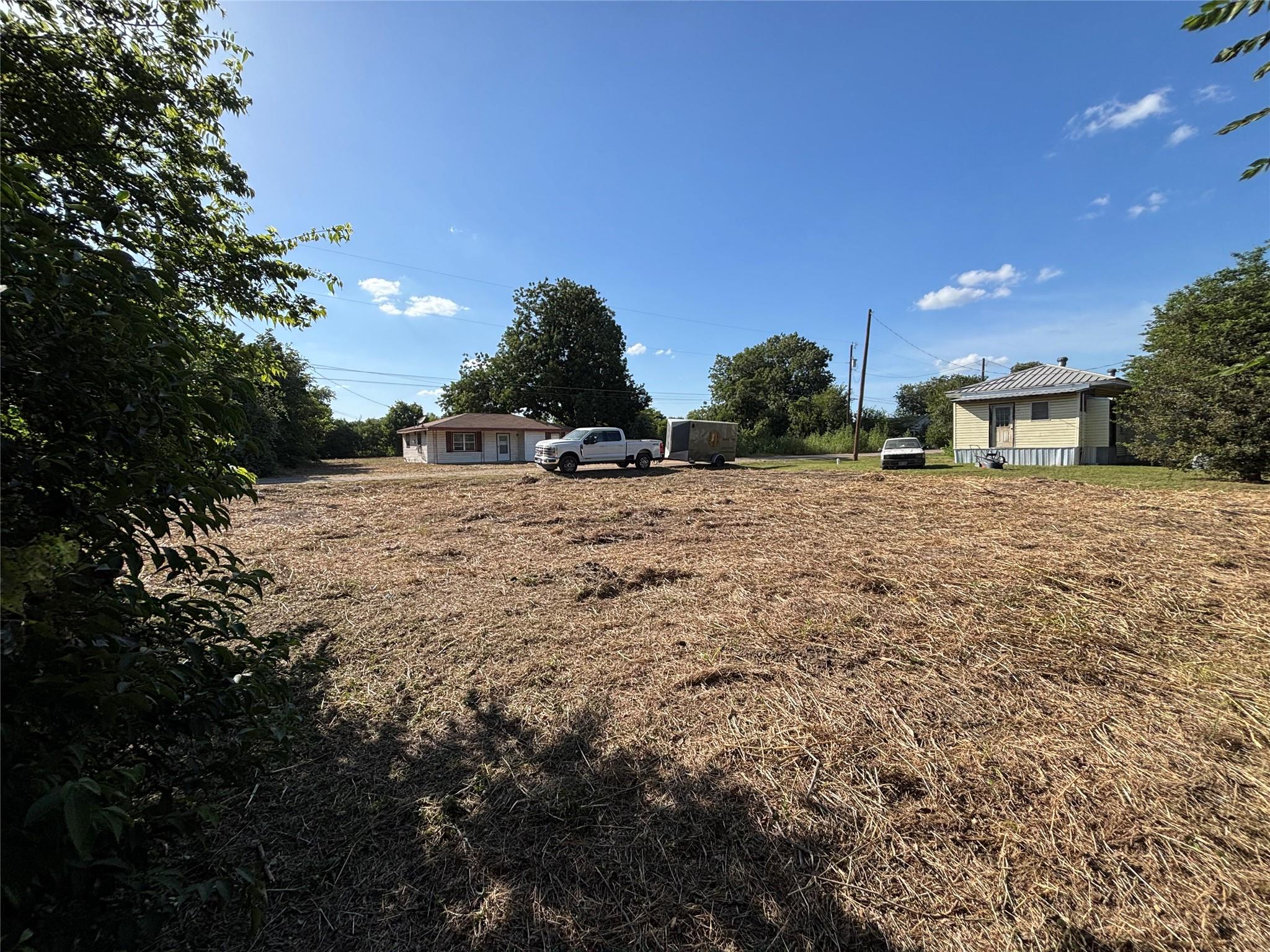 4th image of 318 N Front St, Holland, TX 76534 | MLS# 4554536