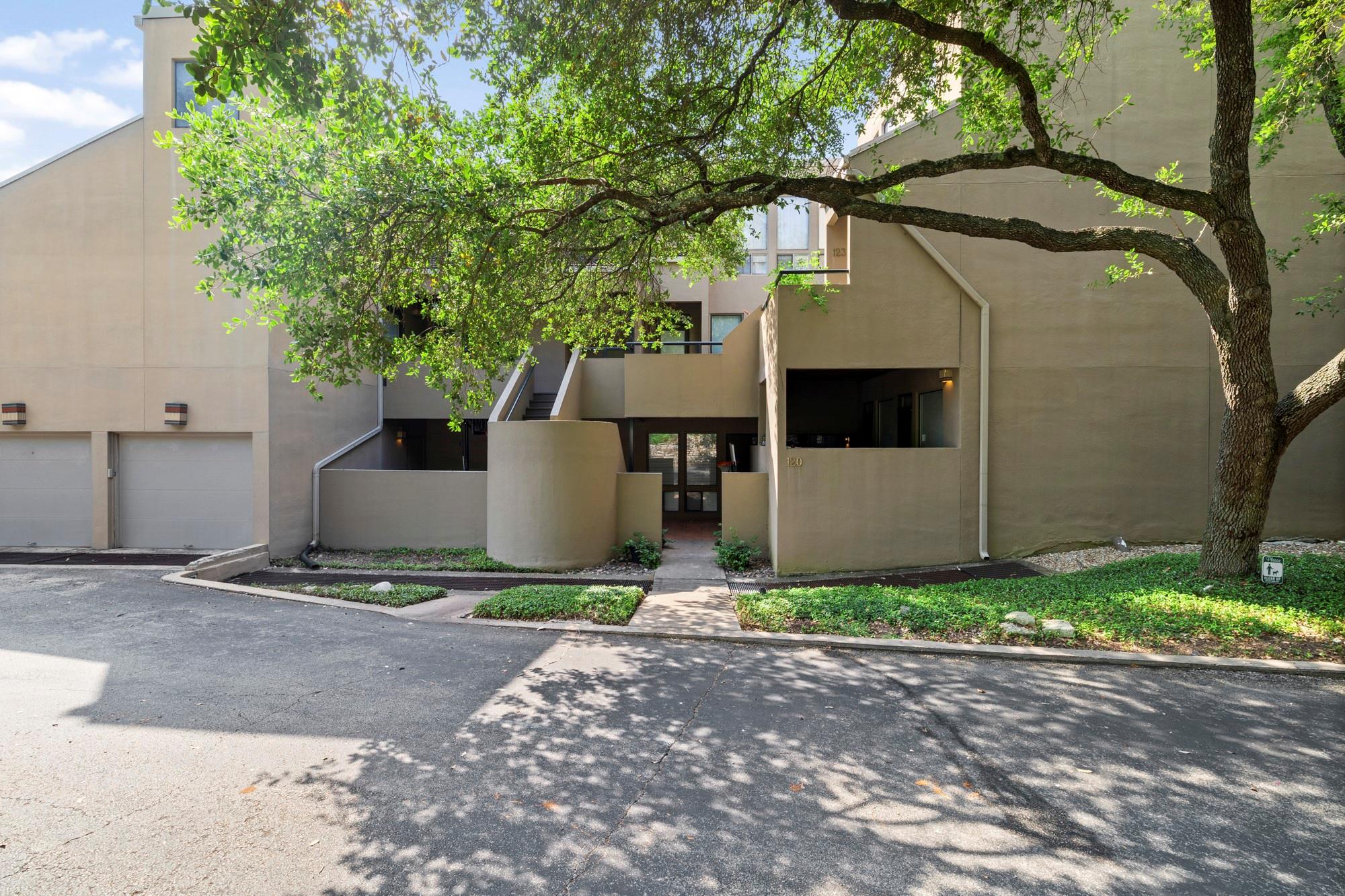 3rd image of 1707 Spyglass Dr #123, Austin, TX 78746 | MLS# 7944053