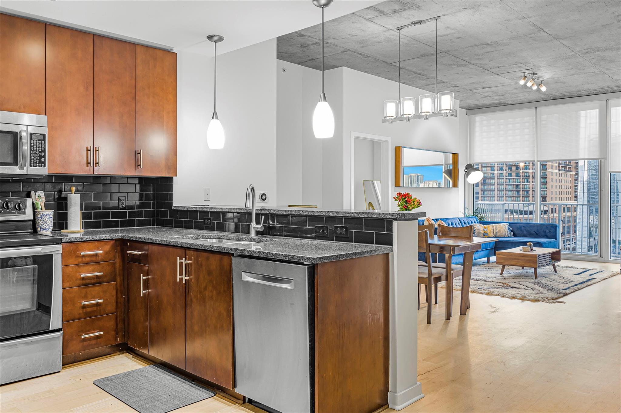 3rd image of 360 Nueces St #1105, Austin, TX 78701 | MLS# 1576867