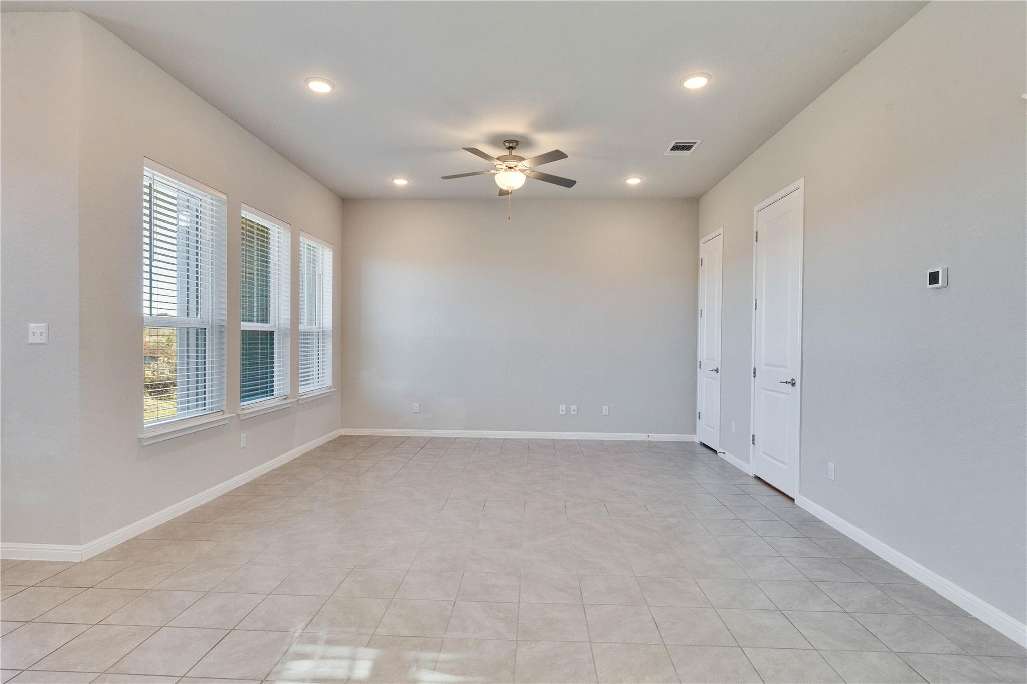 2nd image of 1015 Vista View Dr #502, Georgetown, TX 78626 | MLS# 6986372