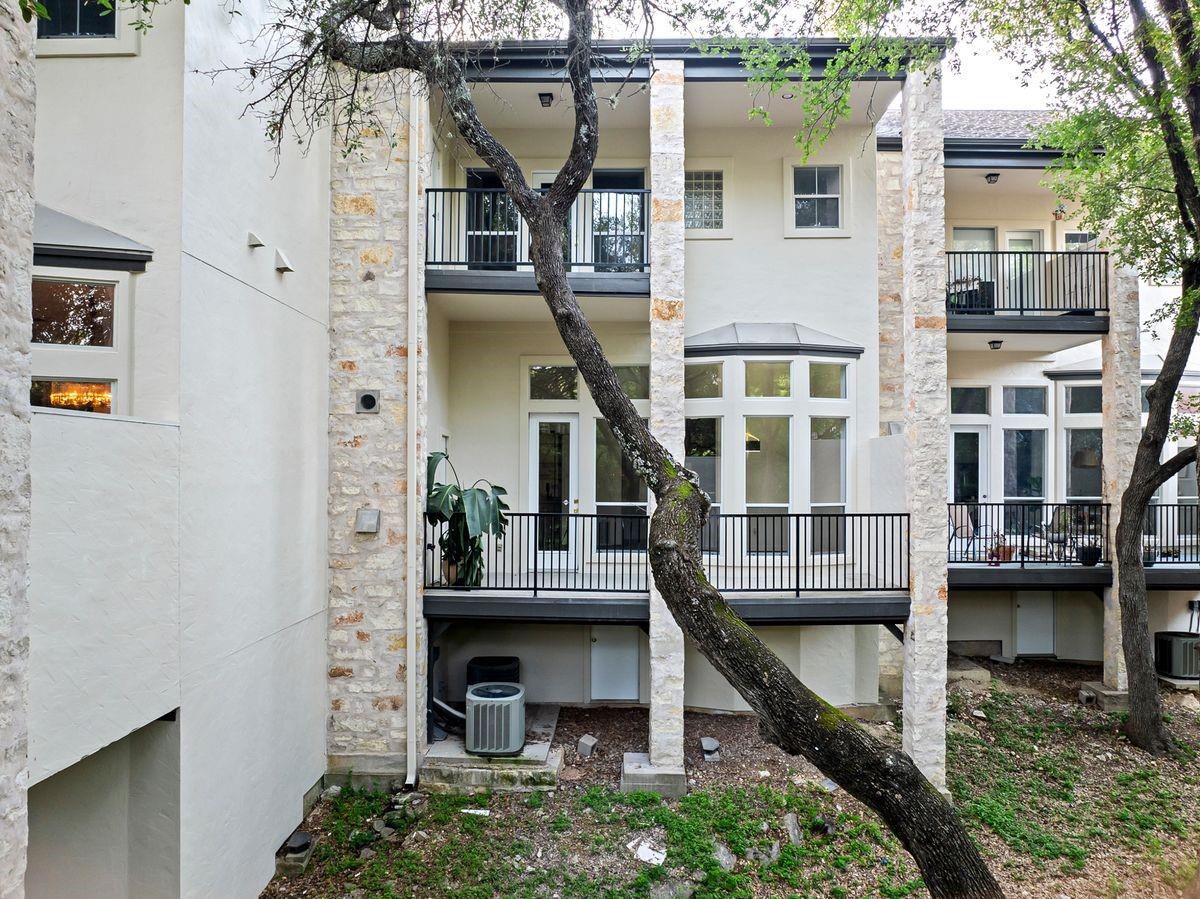 29th image of 1701 Spyglass Dr #2, Austin, TX 78746 | MLS# 9447097