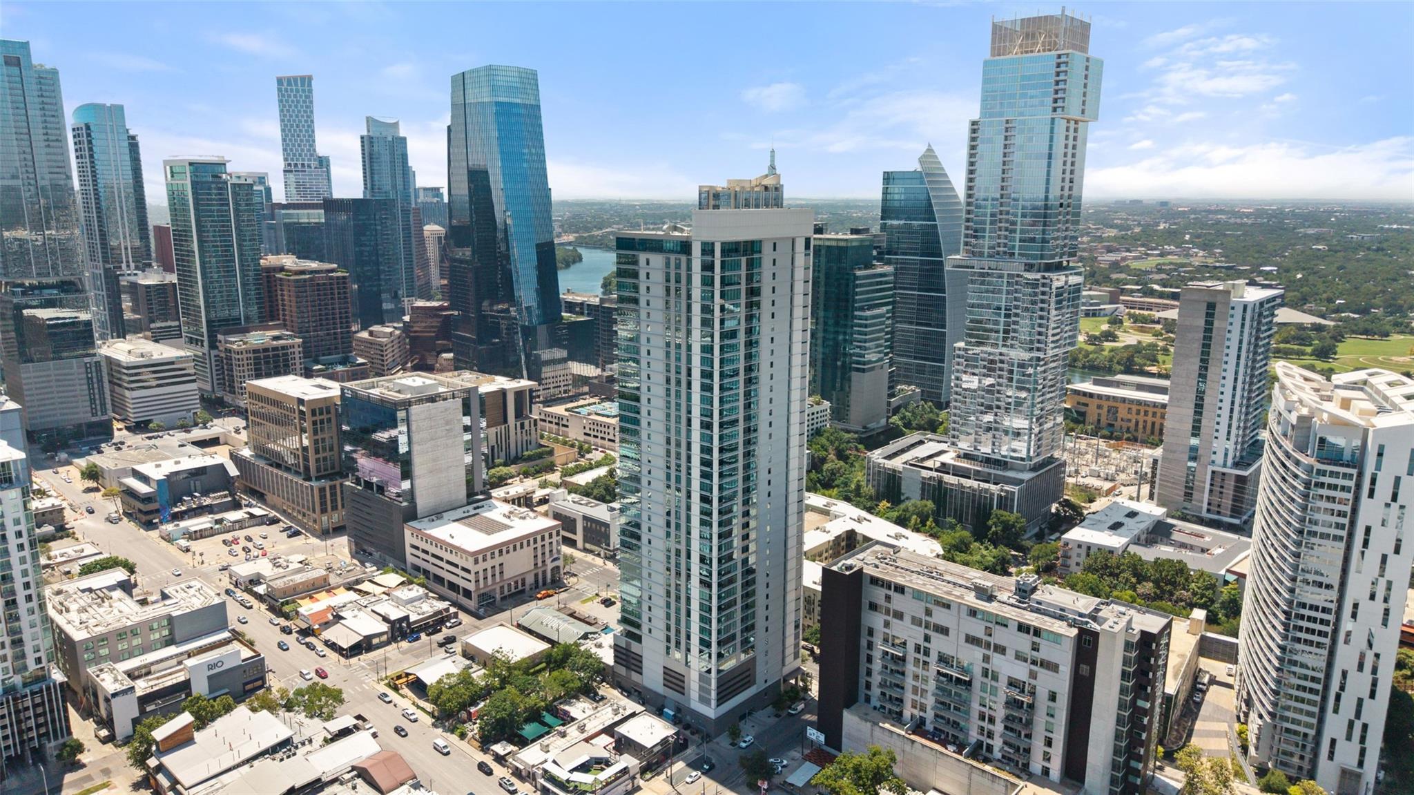 3rd image of 501 West Ave #1304, Austin, TX 78701 | MLS# 9739442