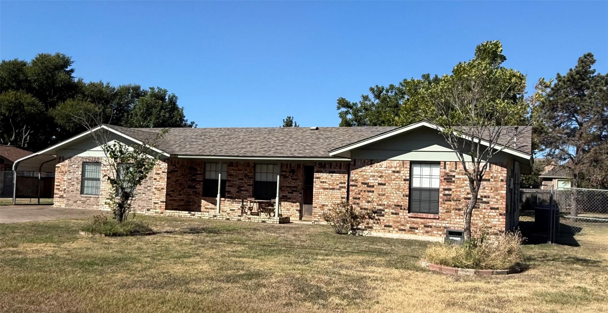 2nd image of 205 Parkway Dr, Cedar Park, TX 78613 | MLS# 3708067