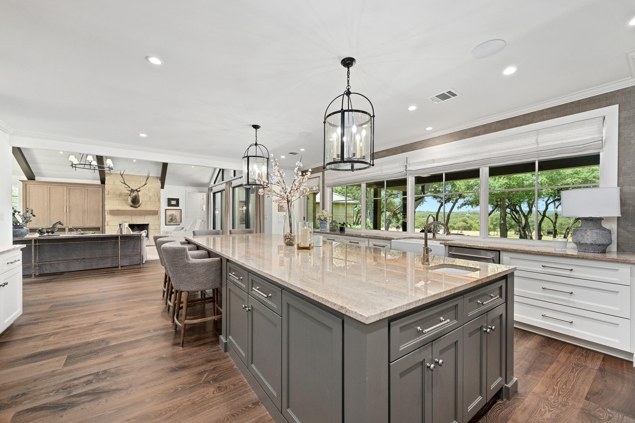 4th image of 900 Rivercliff Dr, Spicewood, TX 78669 | MLS# 1165677
