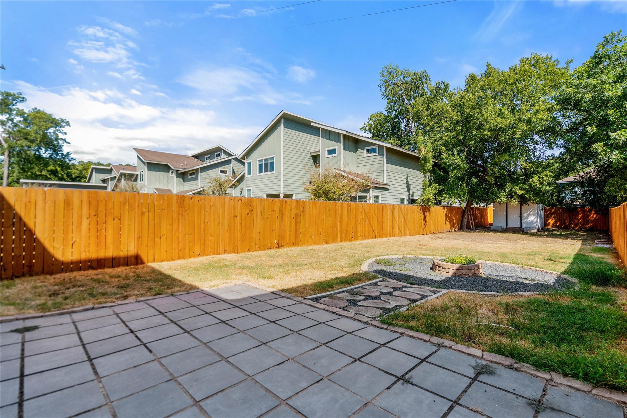 40th image of 1121 Walton Ln #B, Austin, TX 78721 | MLS# 6918293