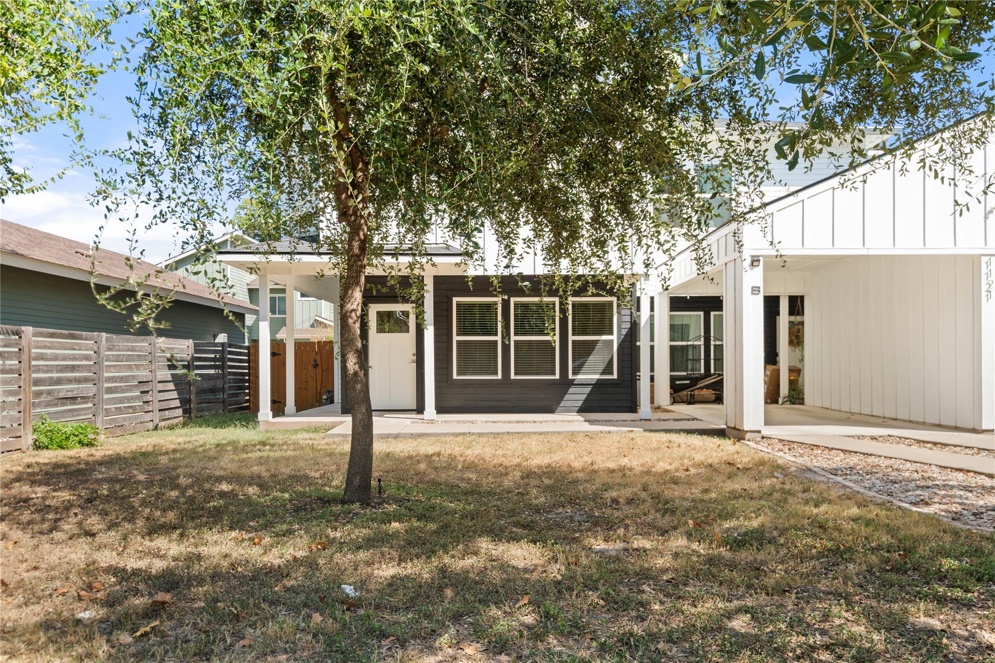 2nd image of 1121 Walton Ln #B, Austin, TX 78721 | MLS# 6918293