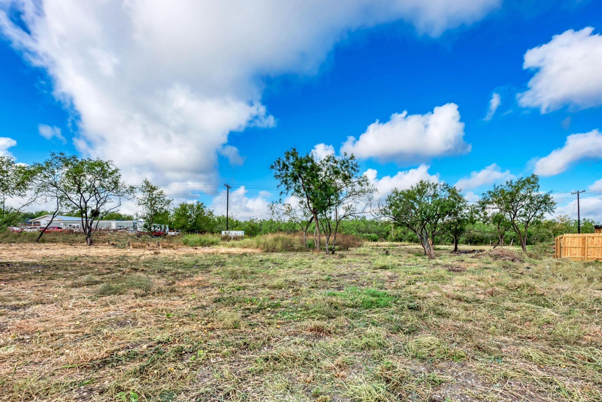 40th image of 122 Los Fresnos Dr, Dale, TX 78616 | MLS# 9186104