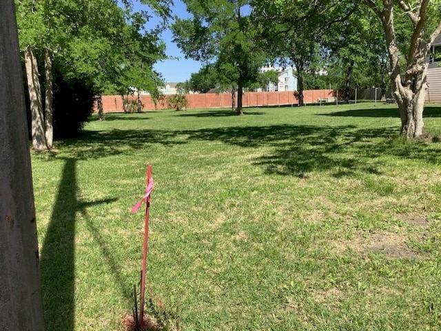 4th image of 18603 Kings Lynn St, Houston, TX 77058 | MLS# 3934071