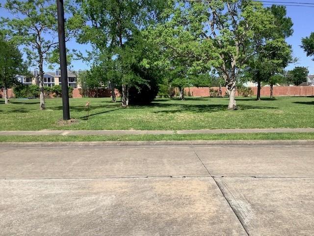 1st image of 18603 Kings Lynn St, Houston, TX 77058 | MLS# 3934071
