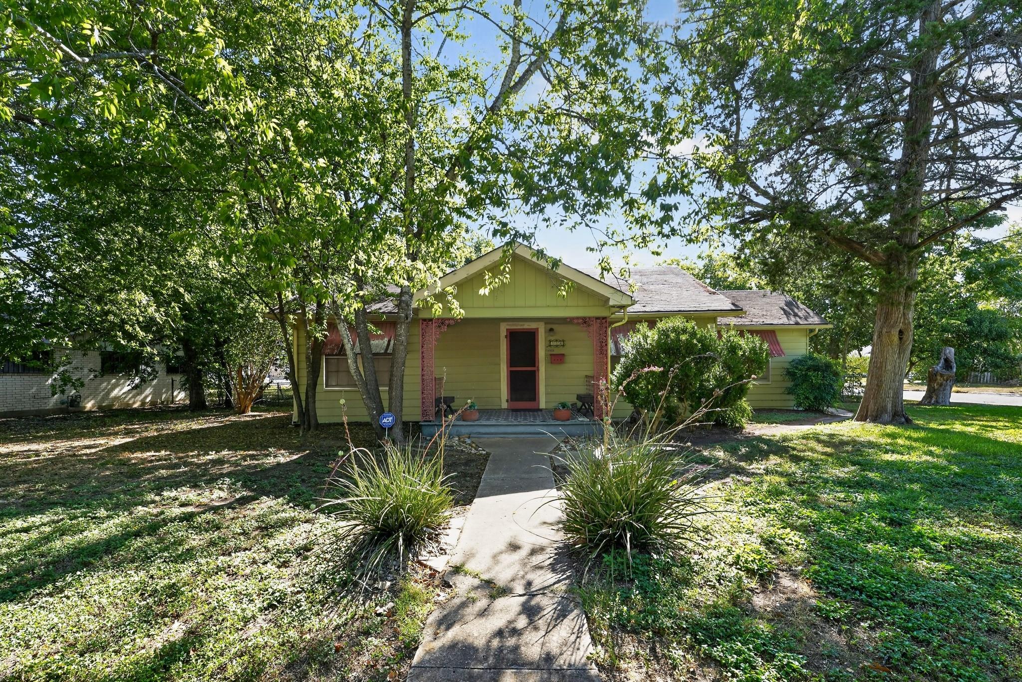 1st image of 316 Guadalupe St, Lockhart, TX 78644 | MLS# 5158861