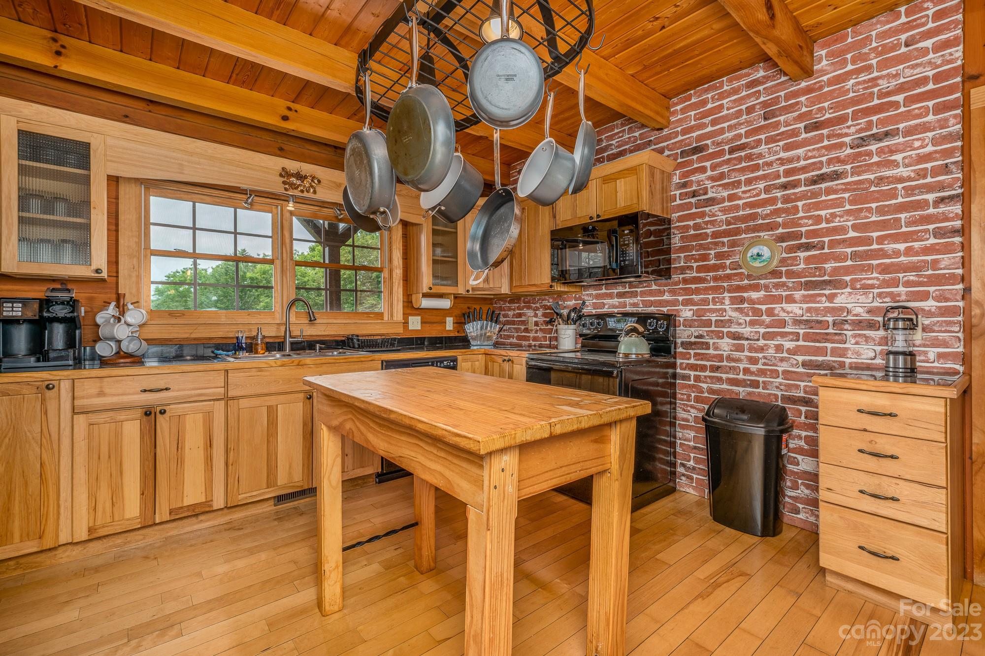 Photo 4 of Single Family Residence at 515 Raccoon Branch Rd, Greenmountain, NC 28740 | MLS# 4042959 | | Sold on 2023-12-15