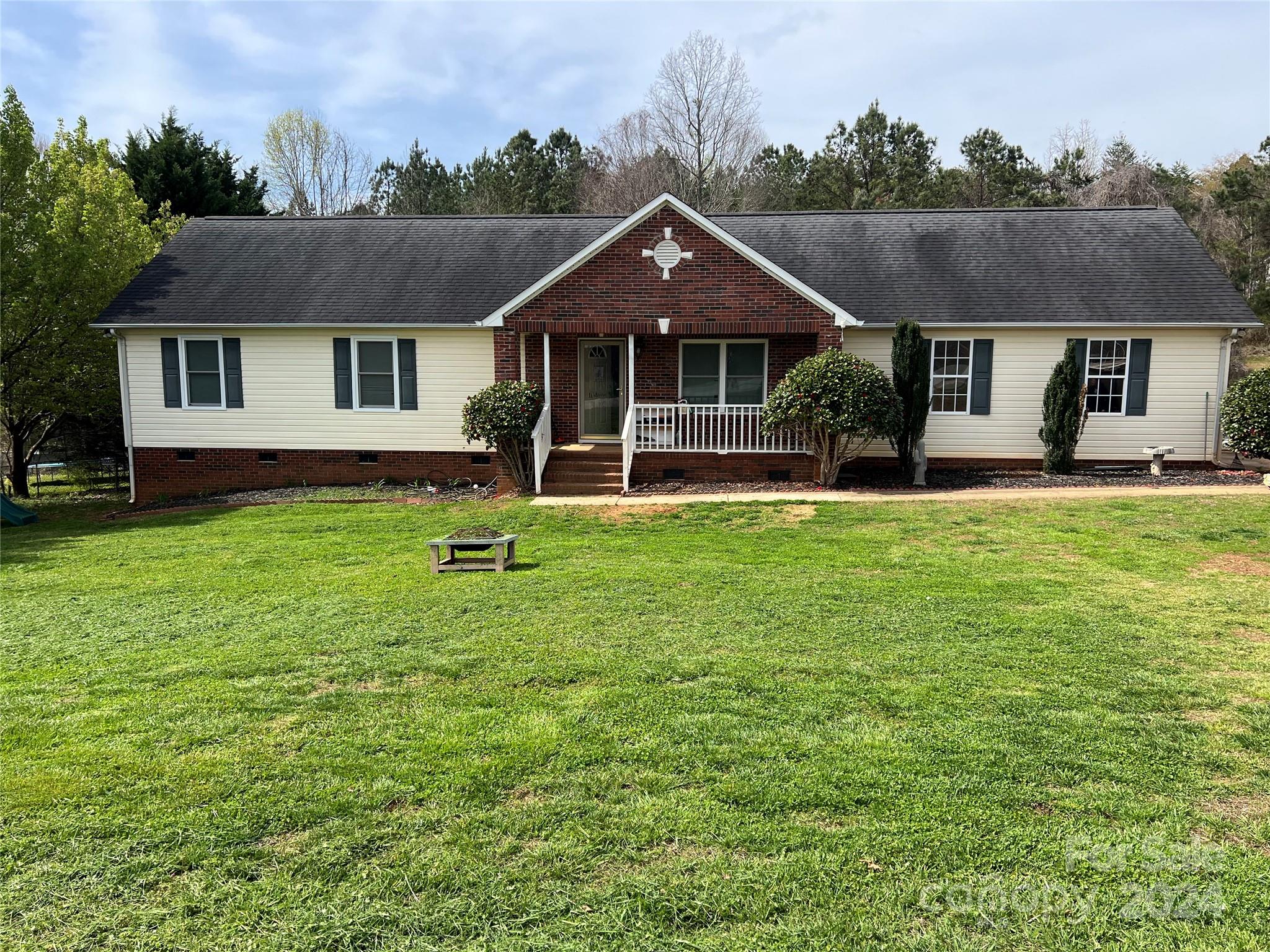 2923 Greenleaf Road, Clover, SC 29710 MLS CAR4111333 Houzeo