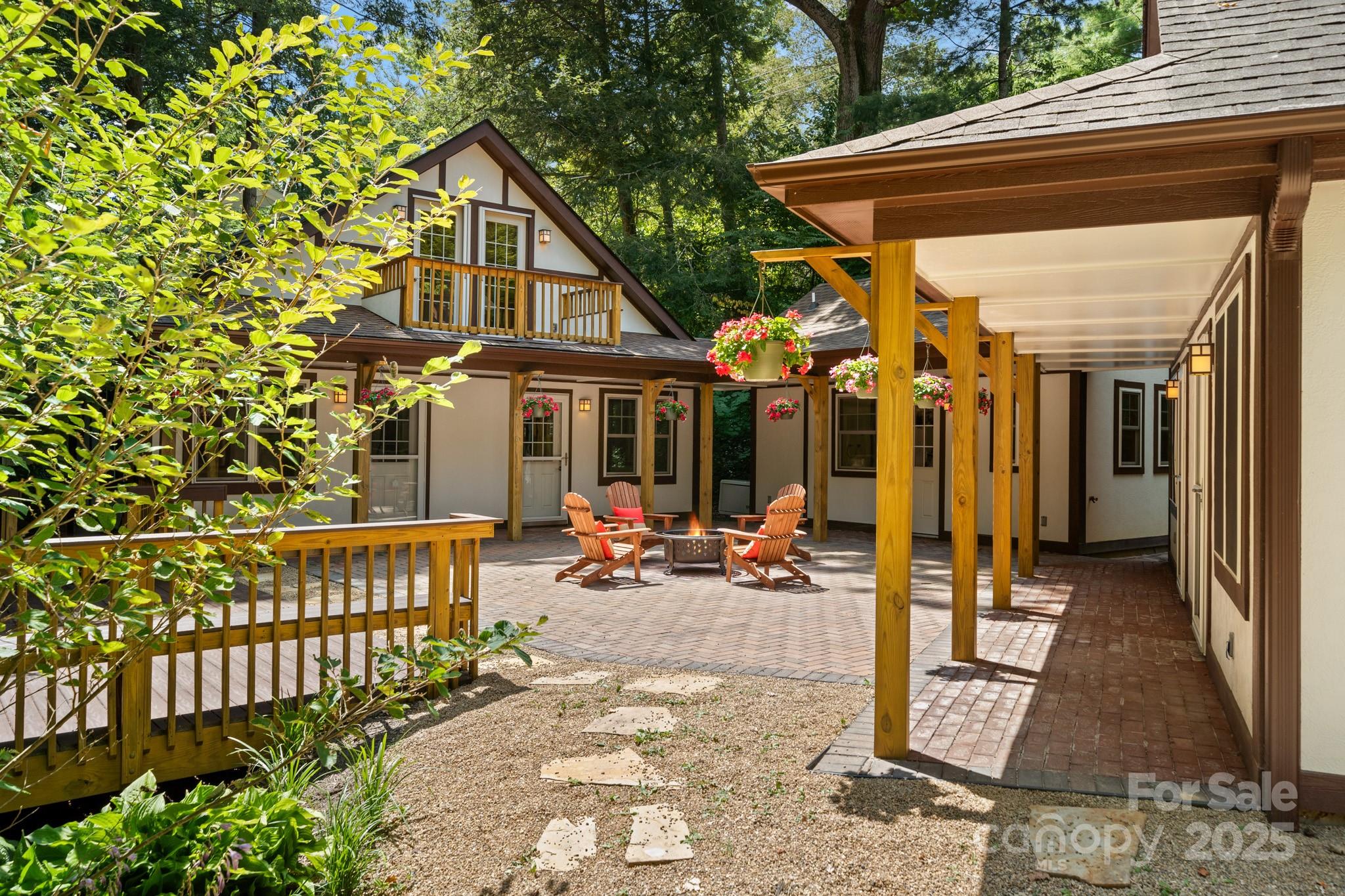 Homes for sale in Asheville, NC | 108 Lakewood Dr, Asheville, NC 28803 | MLS# 4157016