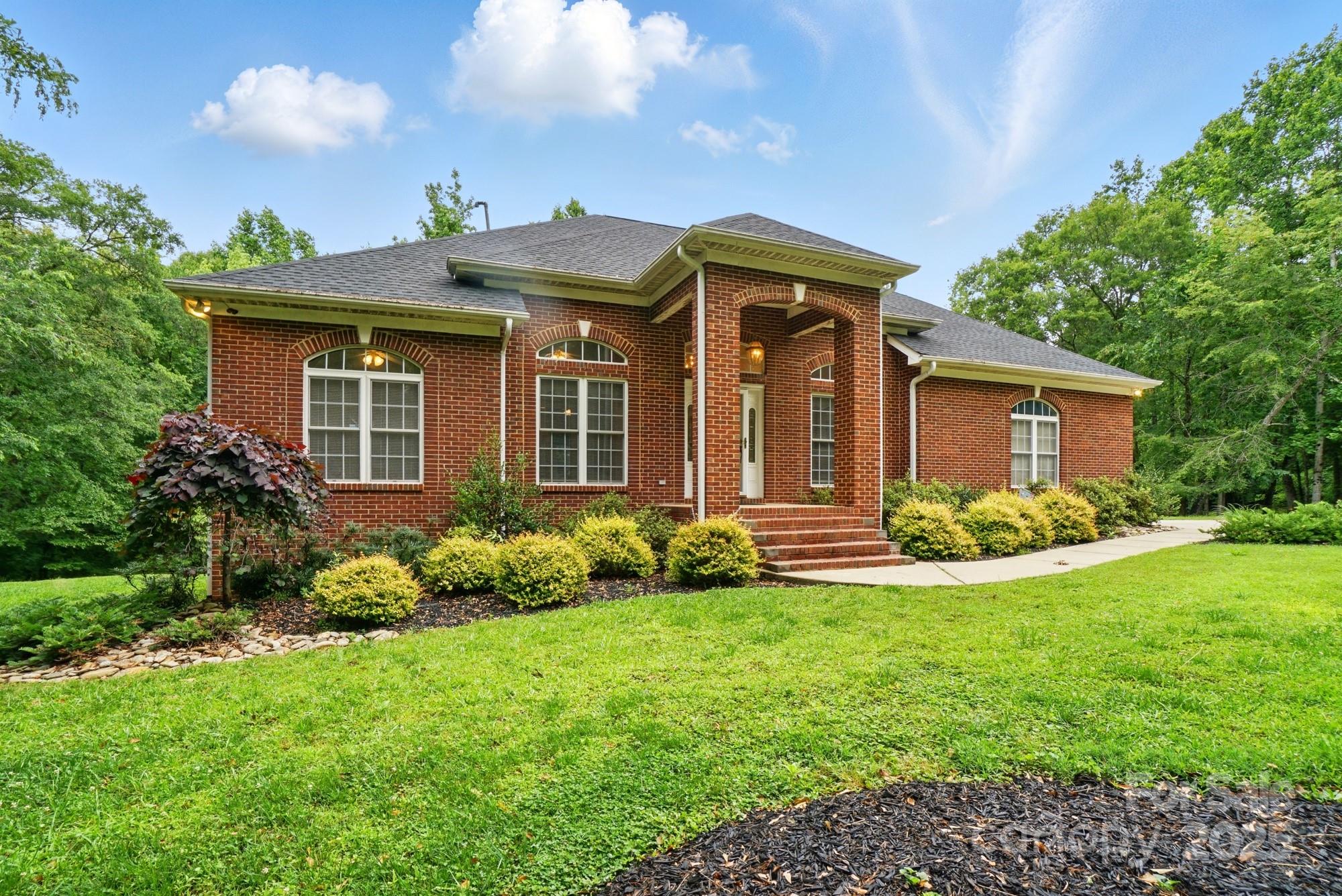 Homes for sale in Rock Hill, SC | 1567 Fayrene Rd, Rock Hill, SC 29732 | MLS# 4191422
