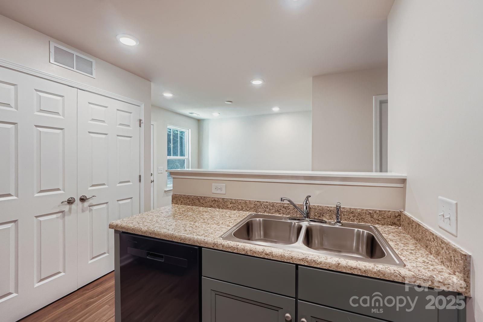 Homes for sale in Charlotte, NC | 1758 J Julian Ln, Charlotte, NC 28208 | MLS# 4213076