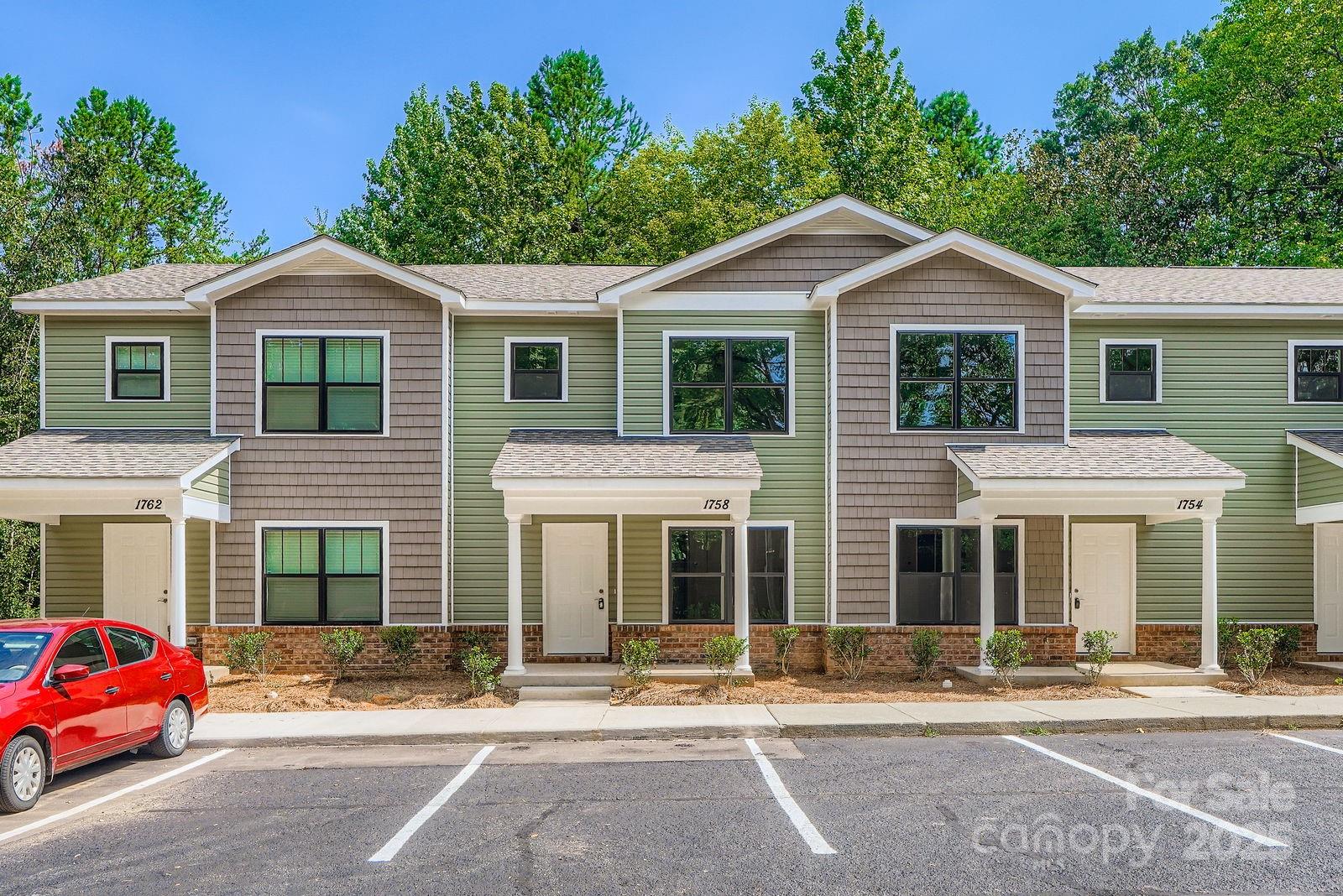 Homes for sale in Charlotte, NC | 1758 J Julian Ln, Charlotte, NC 28208 | MLS# 4213076