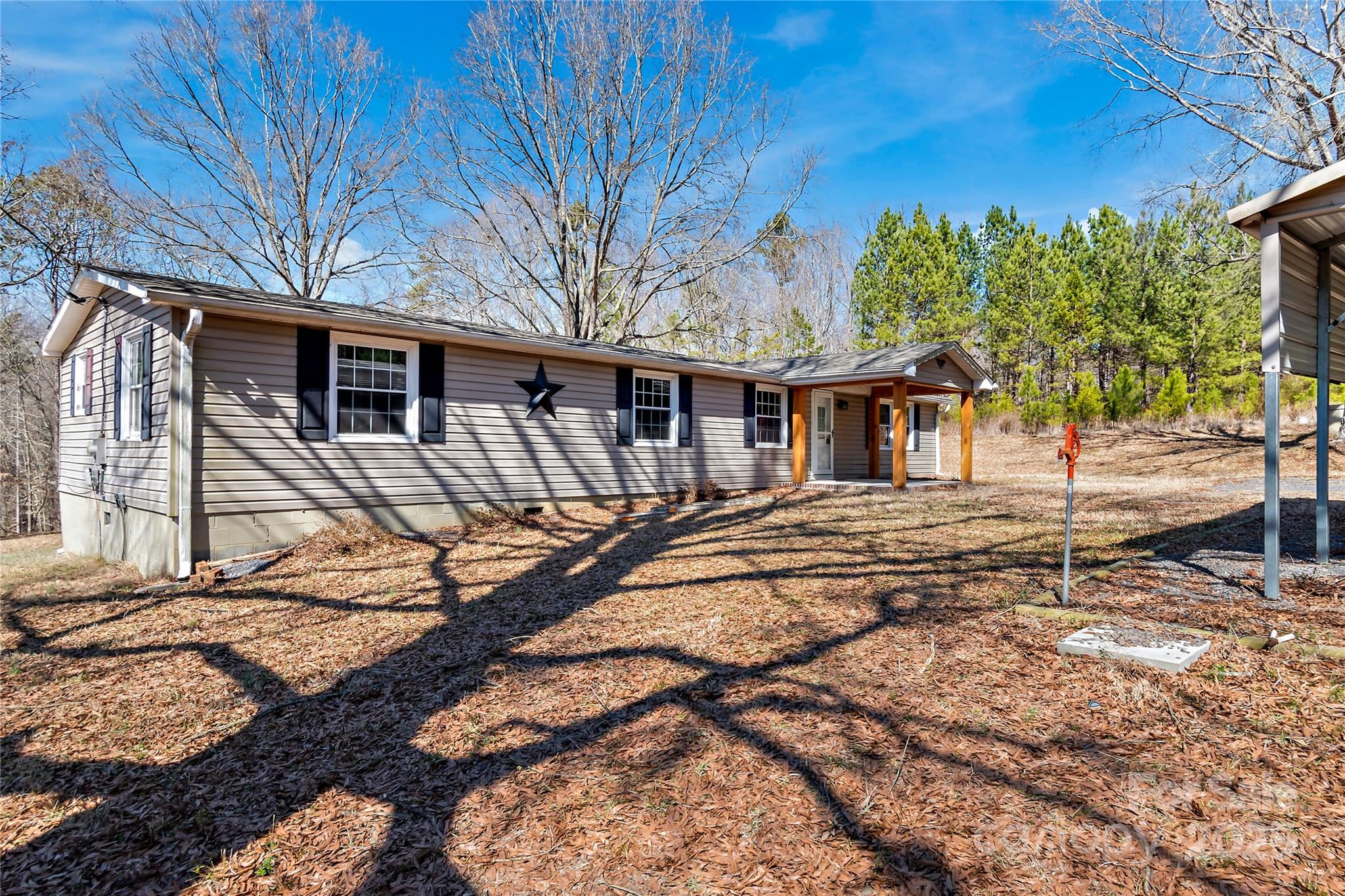 Homes for sale in East Bend, NC | 2729 Hampton Ln, East Bend, NC 27018 | MLS# 4228741