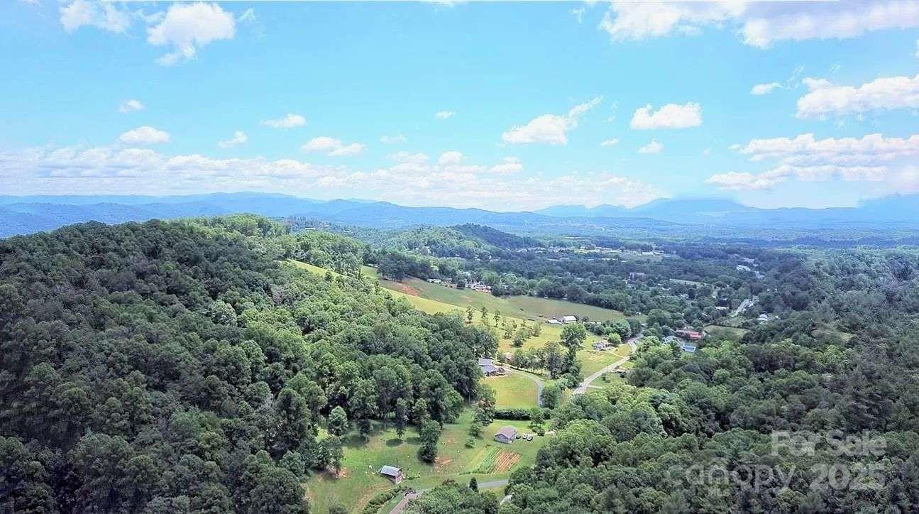 Homes for sale in Asheville, NC | 223 Deer Path Ln, Asheville, NC 28806 | MLS# 4231215
