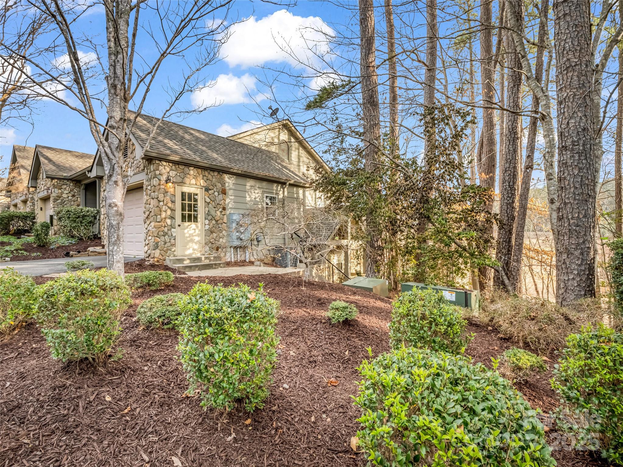 Homes for sale in Lake Lure, NC | 142 Stonecrest Ct, Lake Lure, NC 28746 | MLS# 4237751