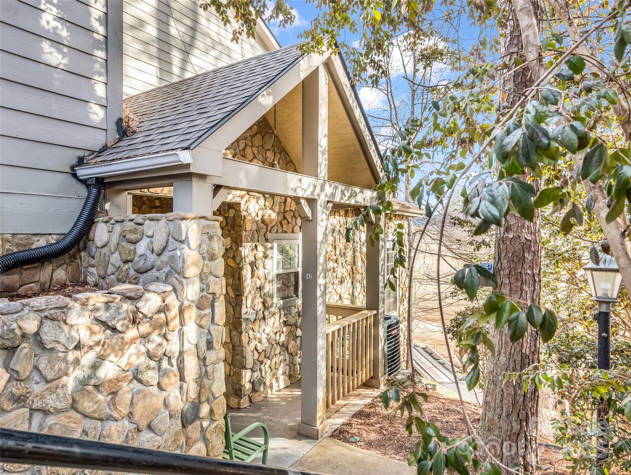 Homes for sale in Lake Lure, NC | 142 Stonecrest Ct, Lake Lure, NC 28746 | MLS# 4237751