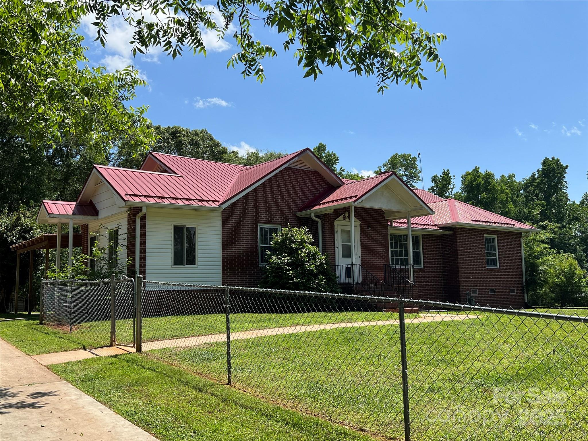 Homes for sale in Forest City, NC | 179 Sunnyside St, Forest City, NC 28043 | MLS# 4238466