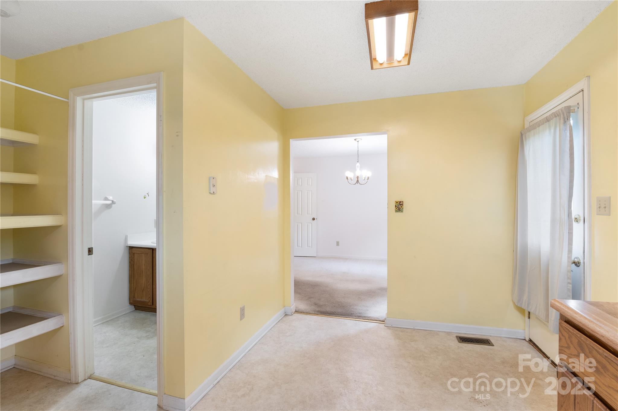 Homes for sale in Asheville, NC | 6 Stephanie Ln, Asheville, NC 28805 | MLS# 4258540