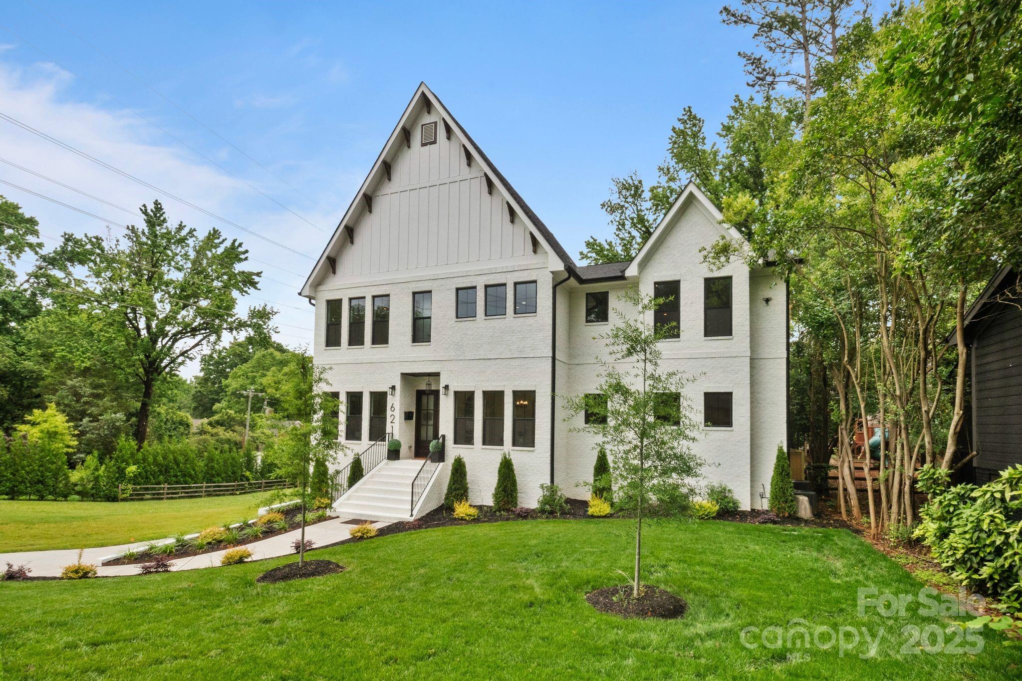 Homes for sale in Charlotte, NC | 621 Poindexter Dr, Charlotte, NC 28209 | MLS# 4261024