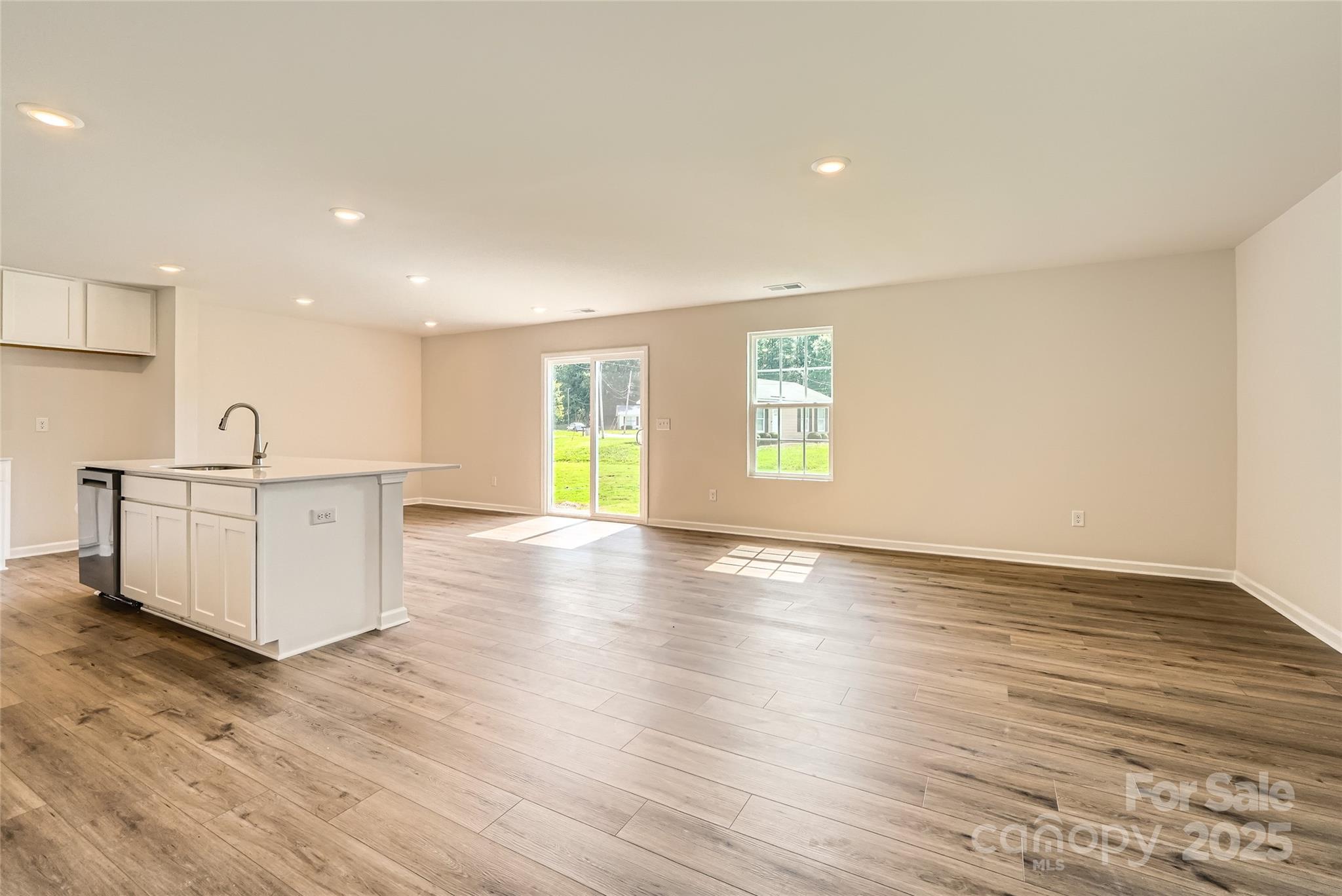 Homes for sale in Gastonia, NC | 2118 Columbidae Ln, Gastonia, NC 28052 | MLS# 4267394