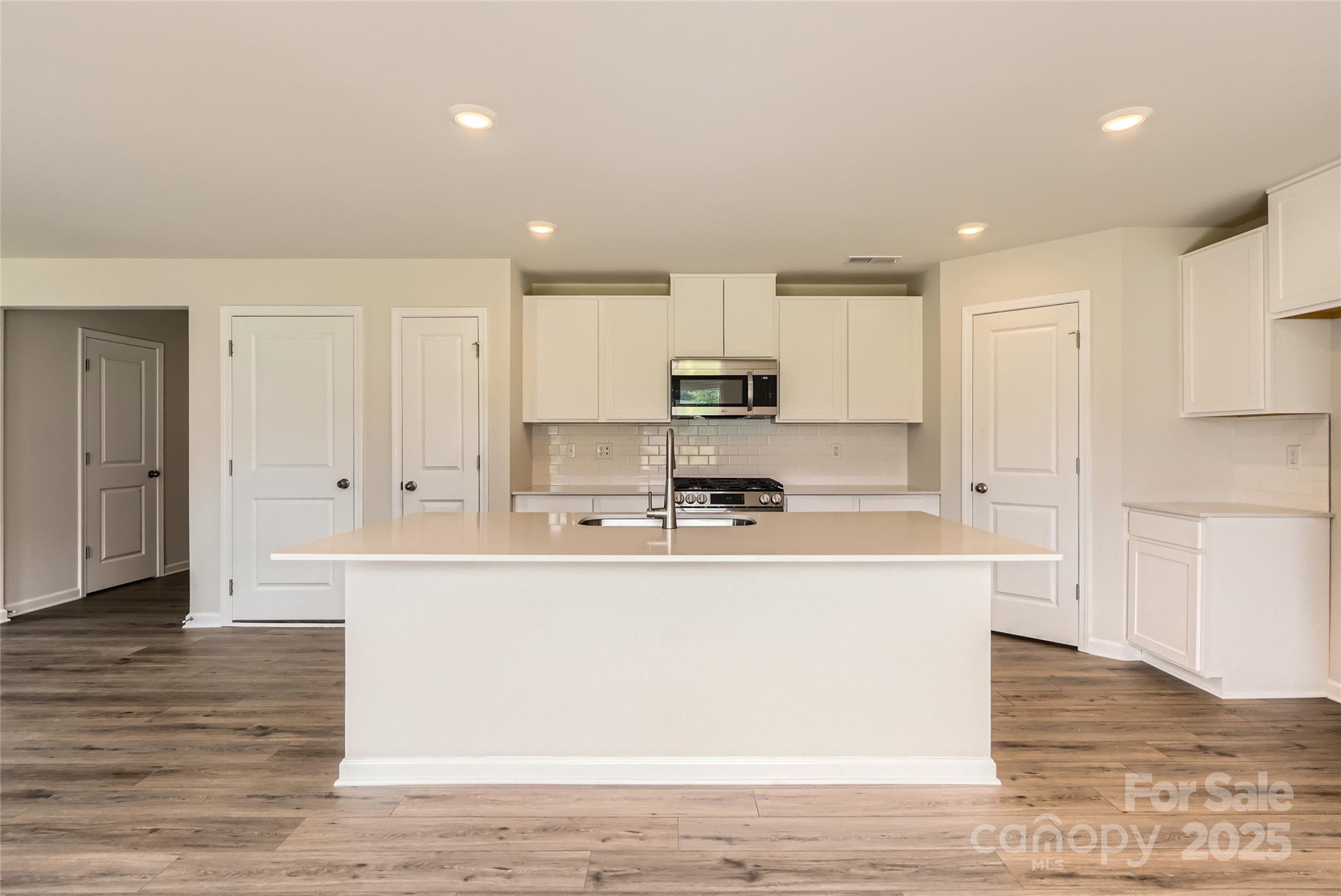 Homes for sale in Gastonia, NC | 2118 Columbidae Ln, Gastonia, NC 28052 | MLS# 4267394