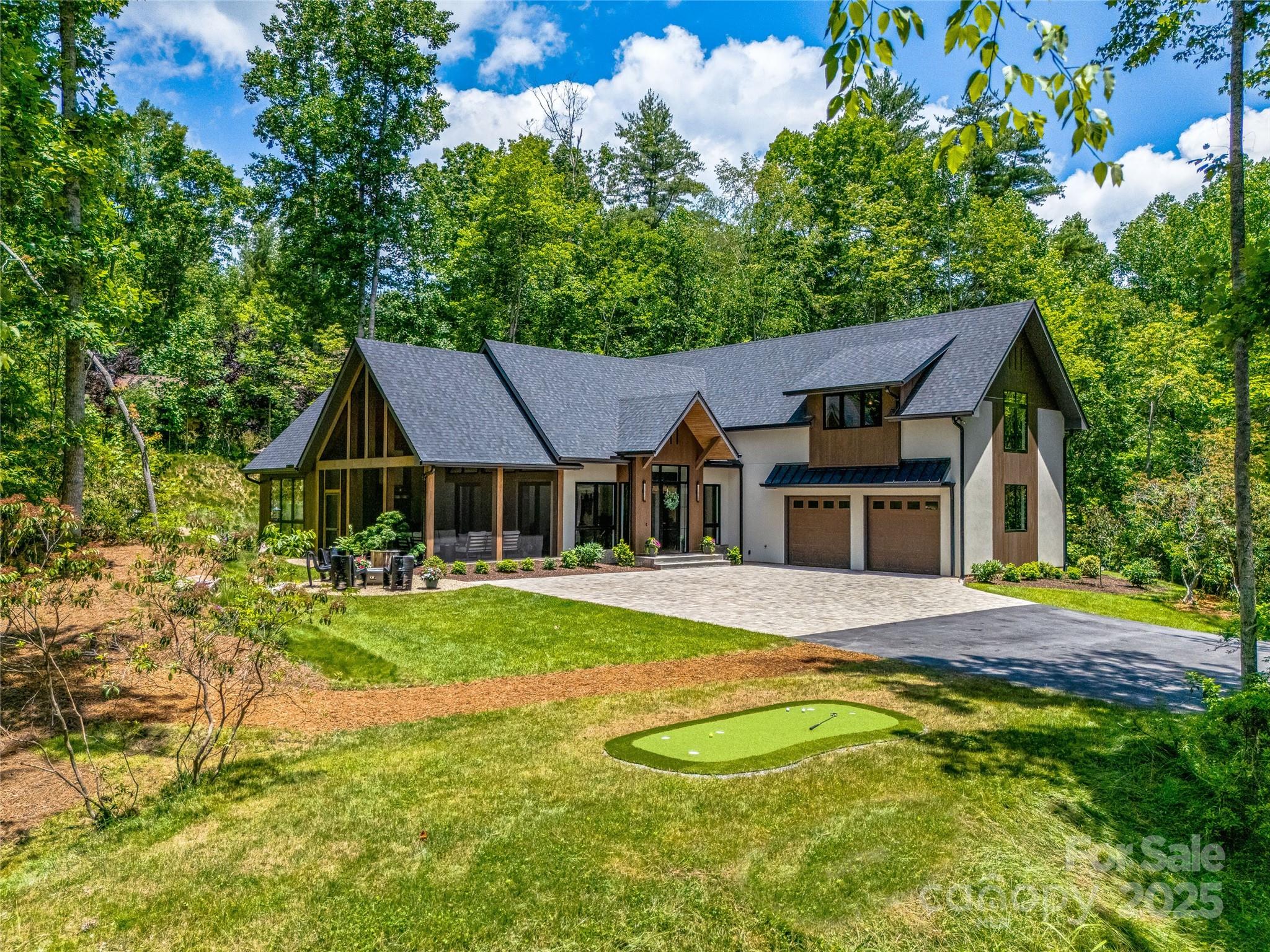 Homes for sale in Hendersonville, NC | 216 Shadybrook Trl #270, Hendersonville, NC 28739 | MLS# 4271745