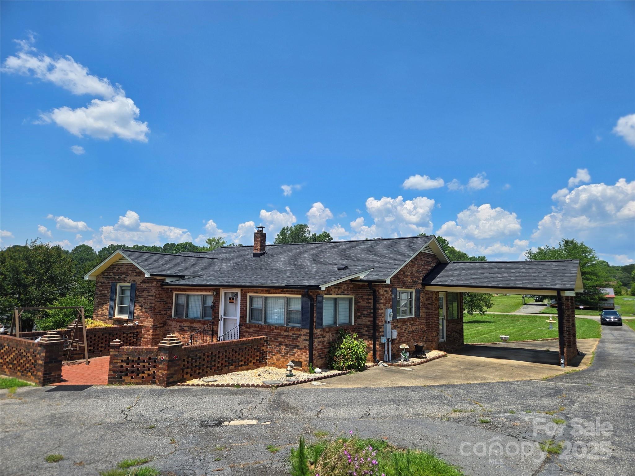 Homes for sale in Bessemer City, NC | 541 Old Nc 277 Rd, Bessemer City, NC 28016 | MLS# 4276180