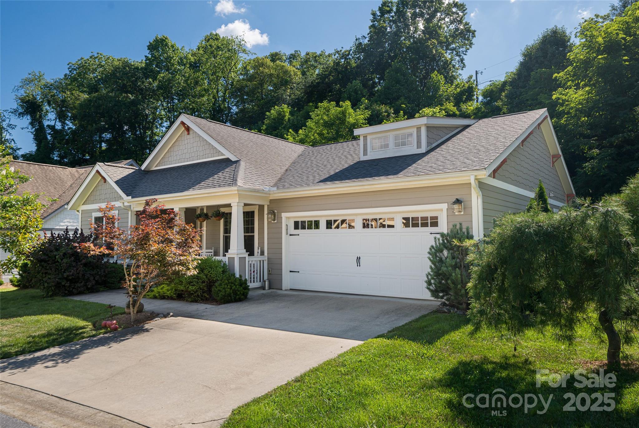 Homes for sale in Asheville, NC | 38 Pinebrook Club Dr, Asheville, NC 28804 | MLS# 4277289
