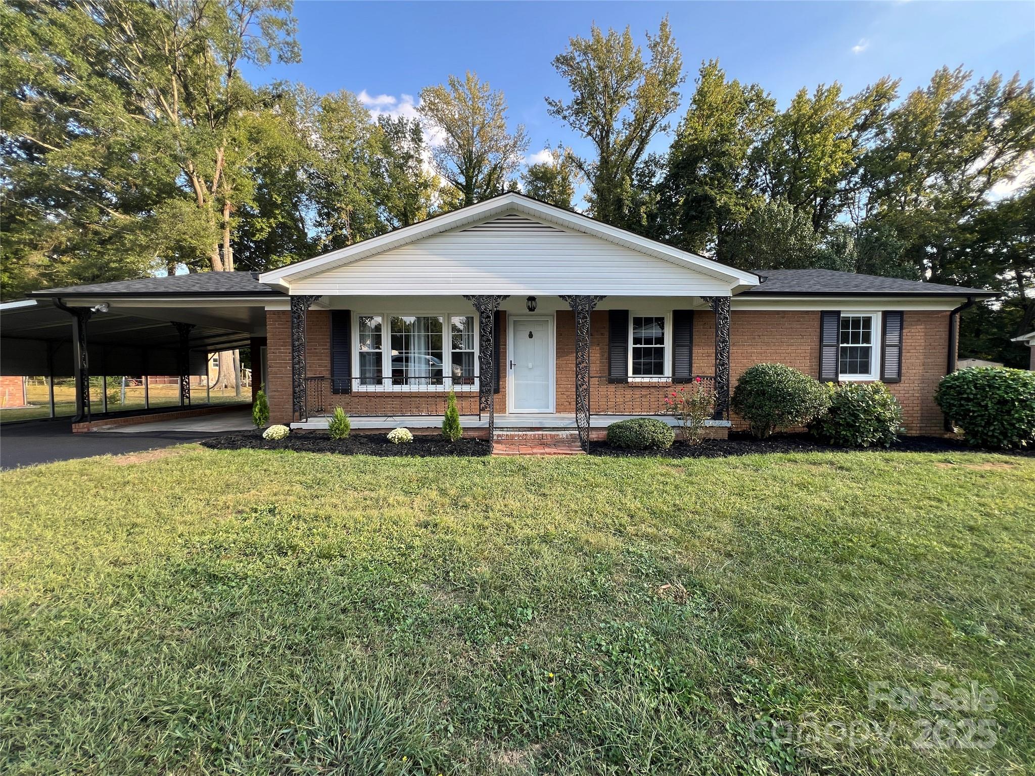 Homes for sale in Kannapolis, NC | 325 Briarcliff Dr, Kannapolis, NC 28081 | MLS# 4281900