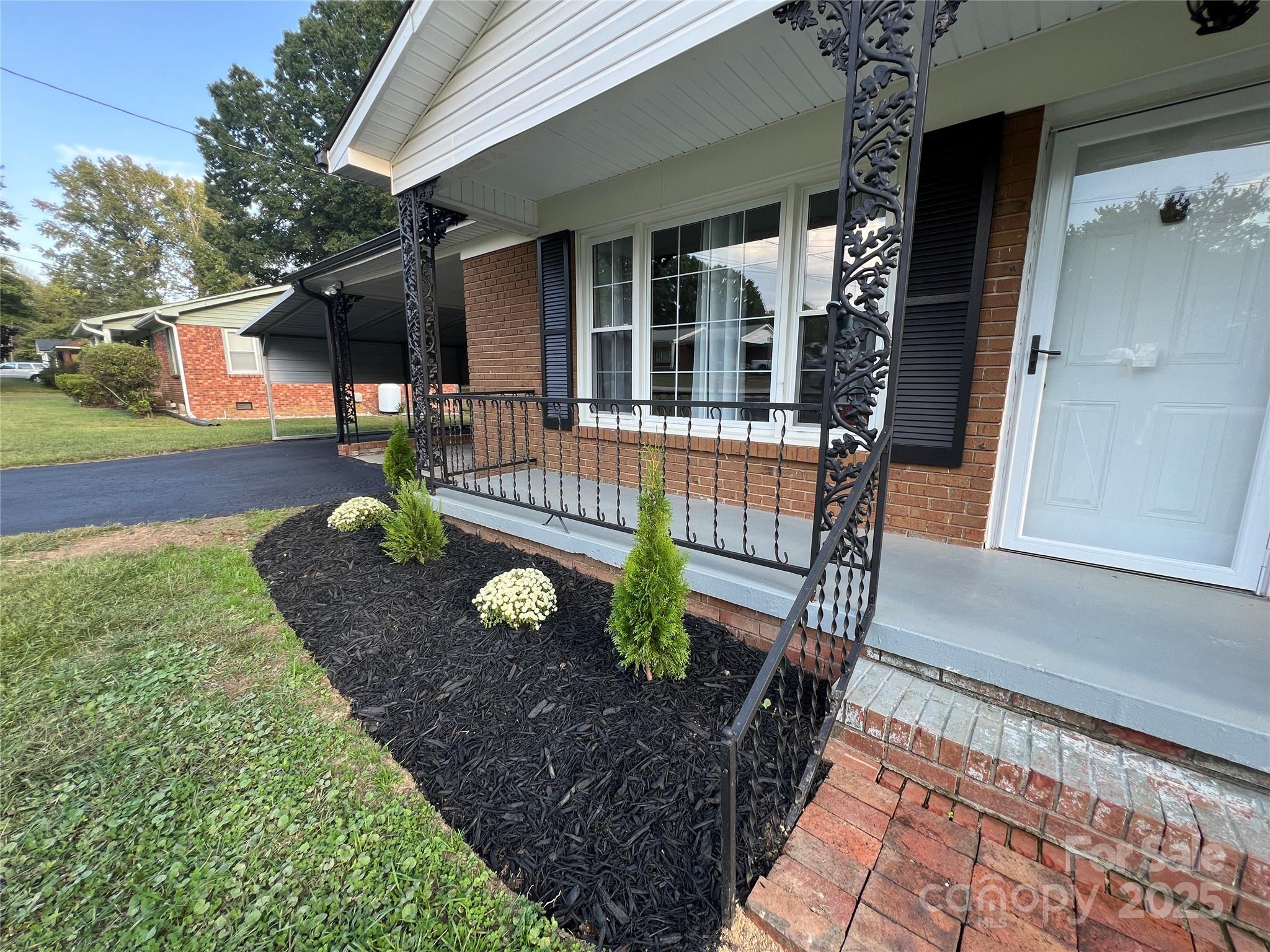 Homes for sale in Kannapolis, NC | 325 Briarcliff Dr, Kannapolis, NC 28081 | MLS# 4281900