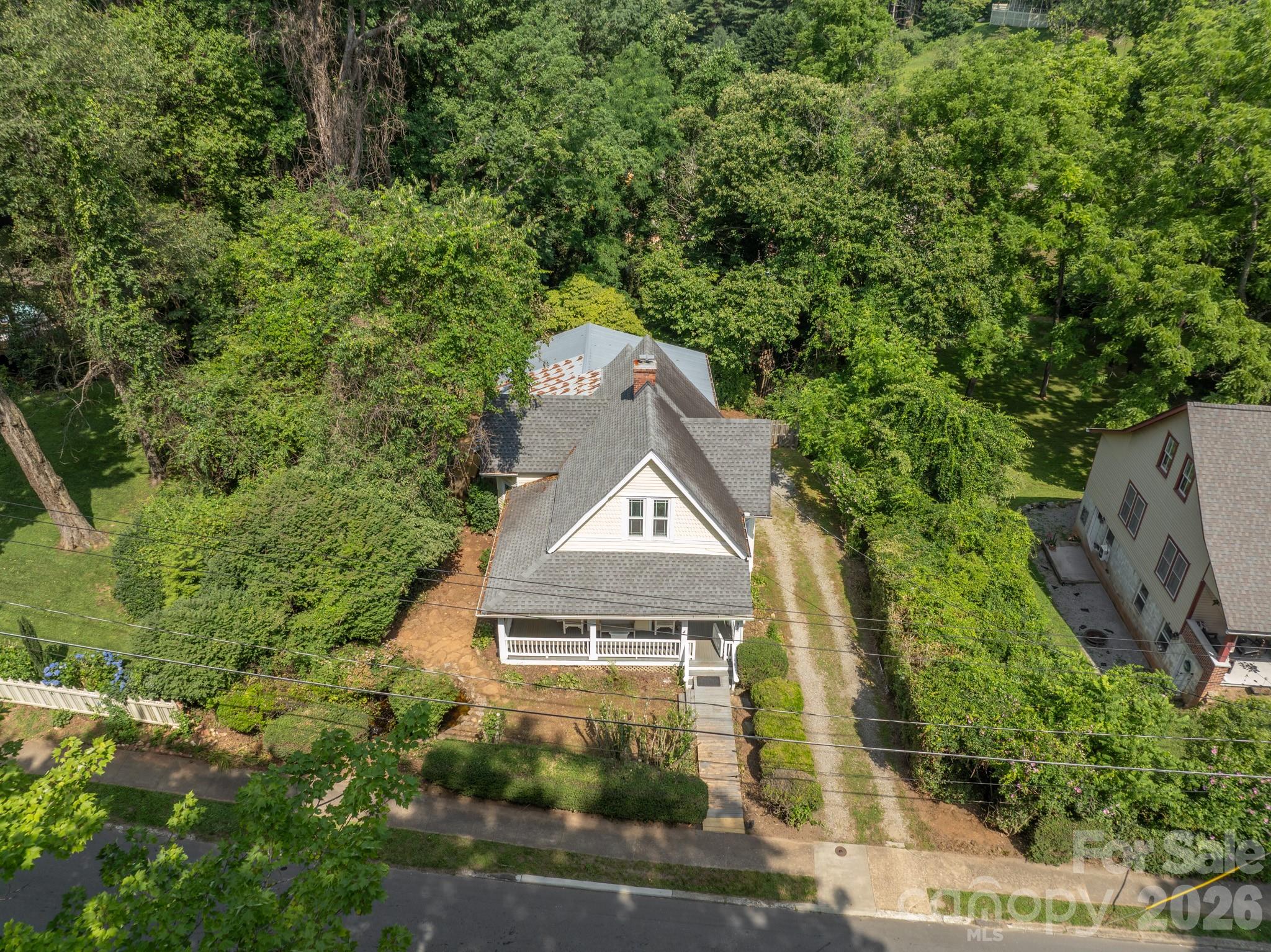 Homes for sale in Saluda, NC | 334 Greenville St, Saluda, NC 28773 | MLS# 4283368