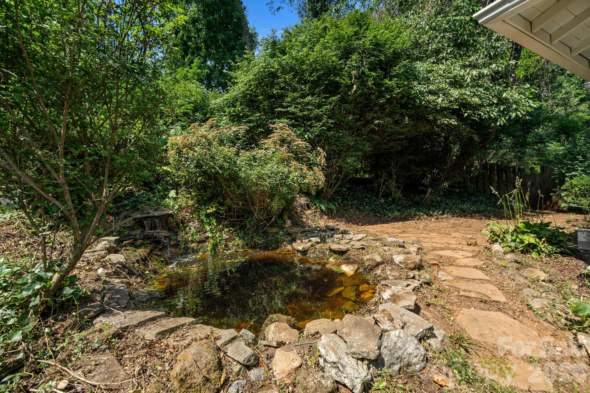 Homes for sale in Saluda, NC | 334 Greenville St, Saluda, NC 28773 | MLS# 4283368