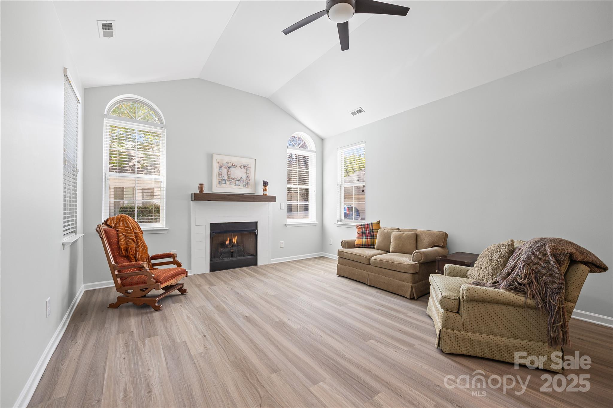 Homes for sale in Tega Cay, SC | 811 Ledgestone Ct, Tega Cay, SC 29708 | MLS# 4289787