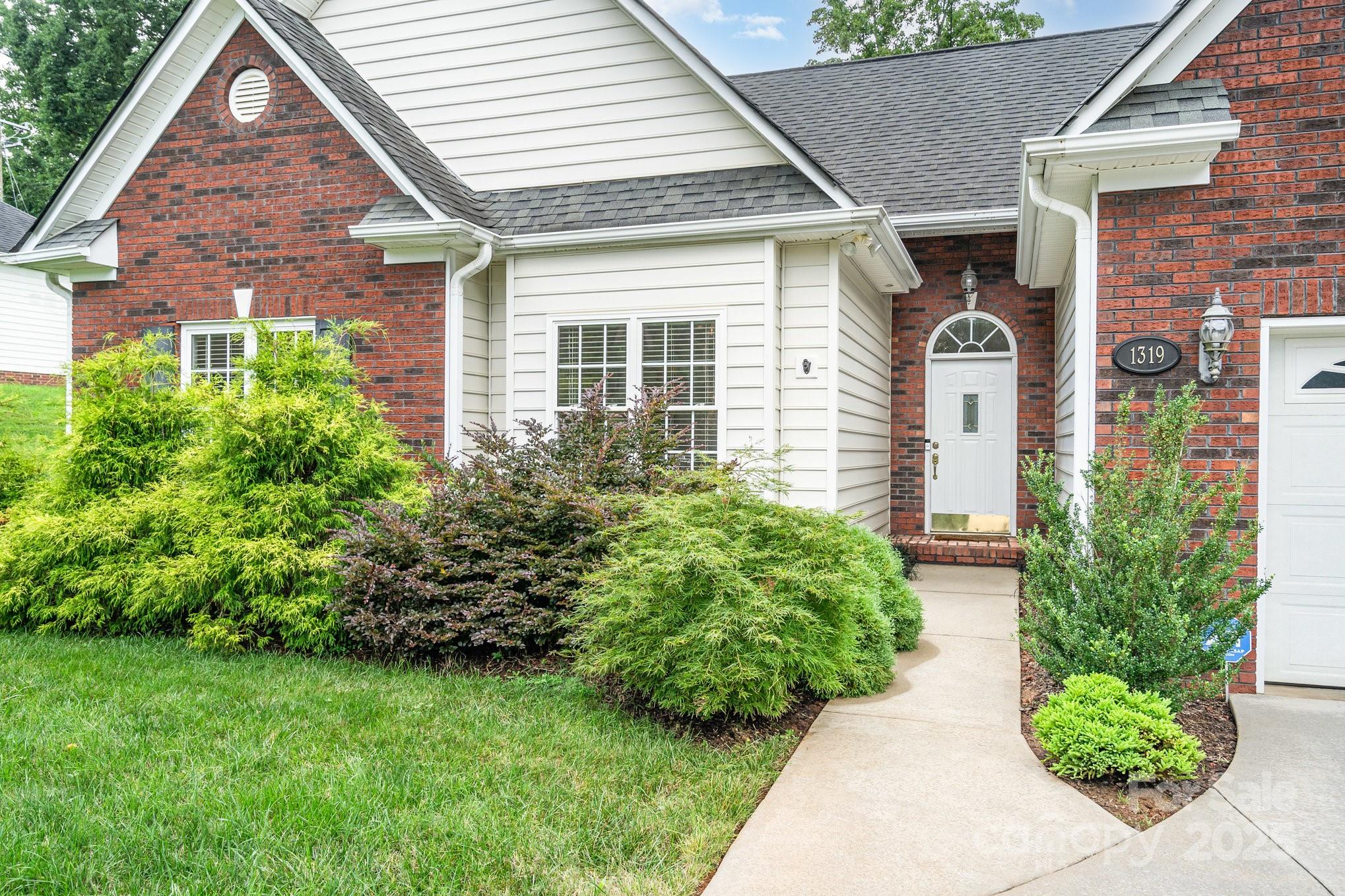 Homes for sale in Lowell, NC | 1319 N Main St, Lowell, NC 28098 | MLS# 4291013